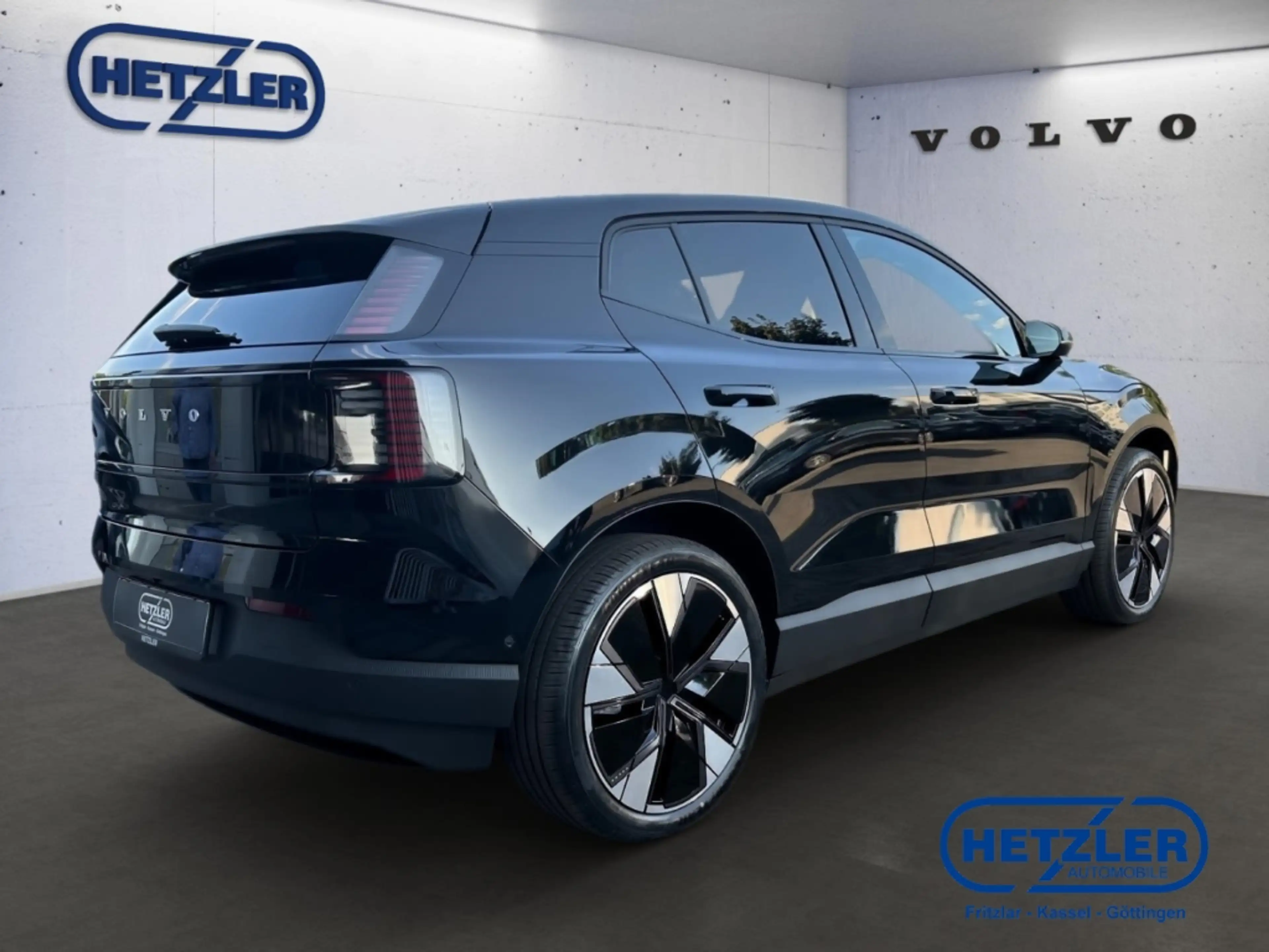 Volvo EX30 Single Extended Range RWD Ultra Panorama Memory Si — photo 3