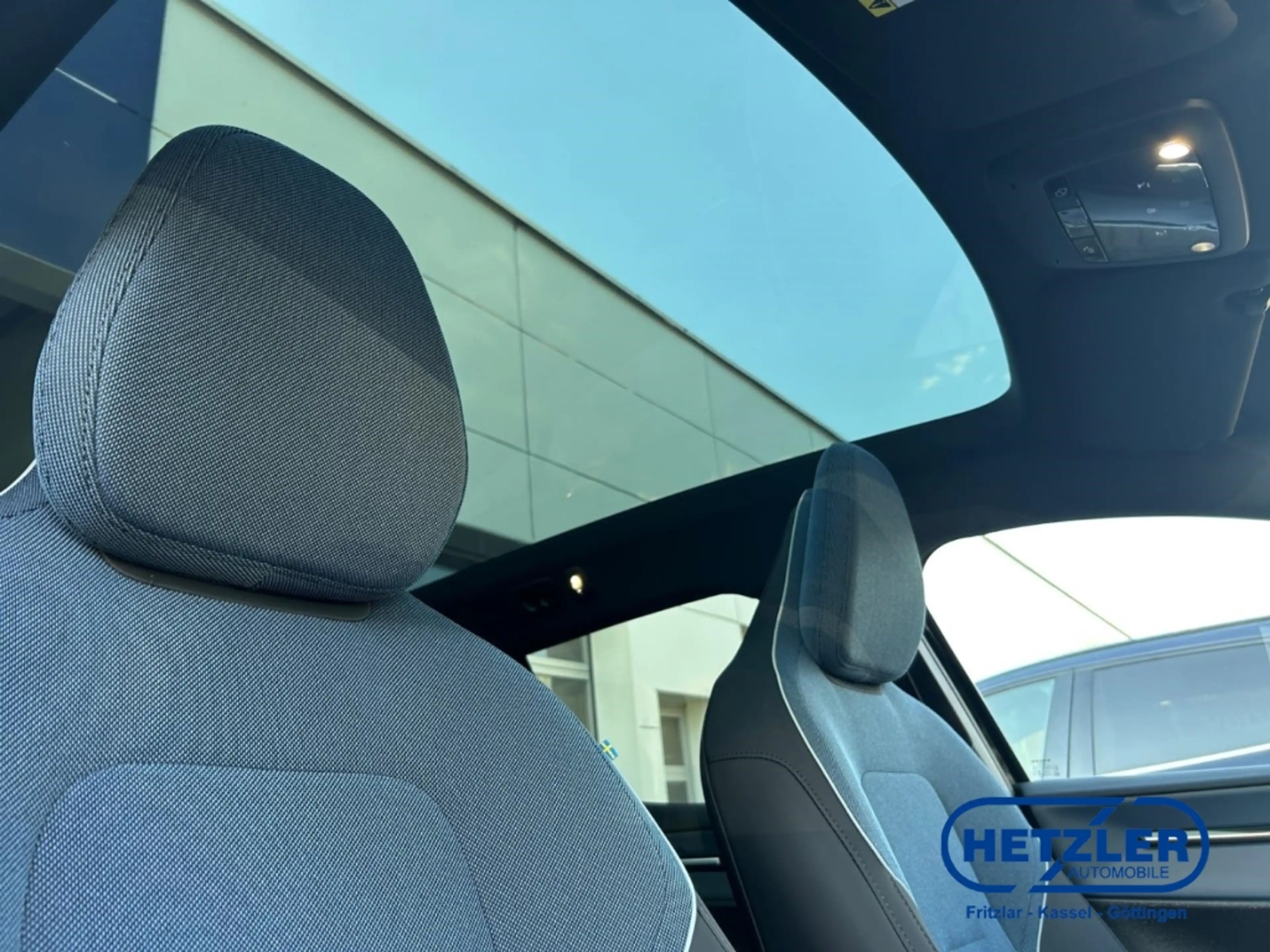 Volvo EX30 Single Extended Range RWD Ultra Panorama Memory Si — photo 15