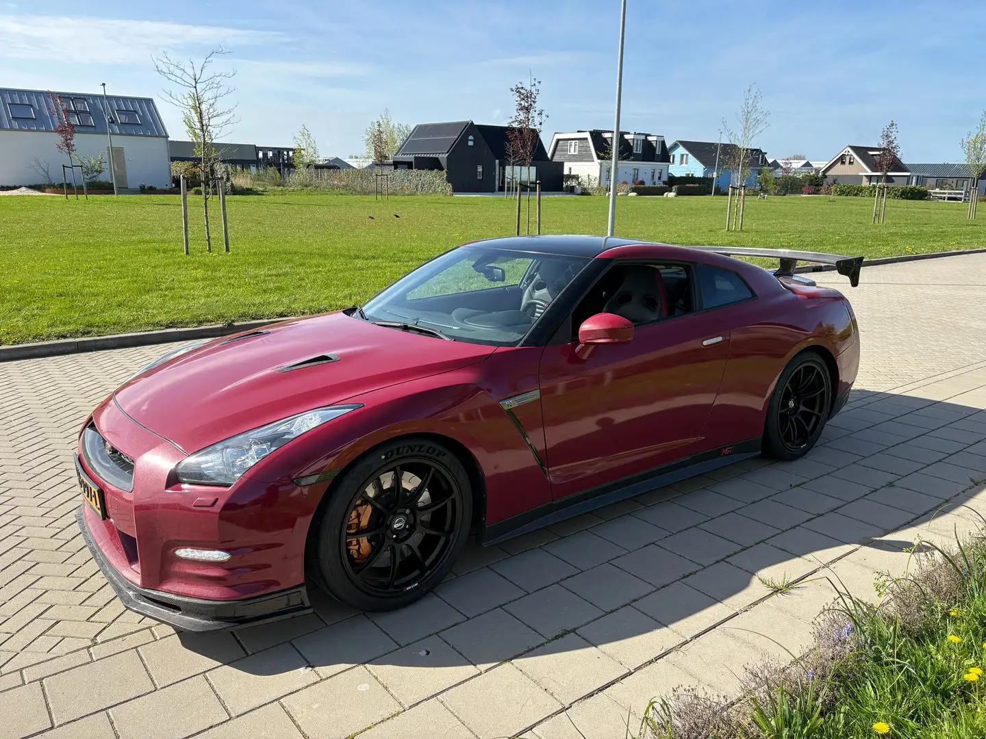 Nissan GT-R 3.8 V6 Black Edition Dec11 Grau - 2