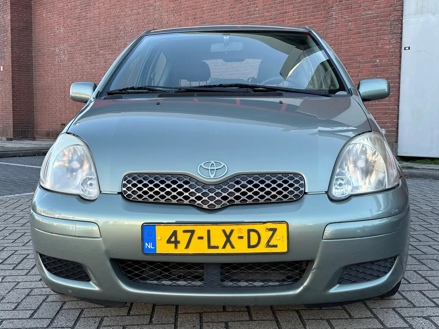 Toyota Yaris 1.3 VVT-i Sol| AUTOMAAT| NAP| 3 DRS Groen - 2