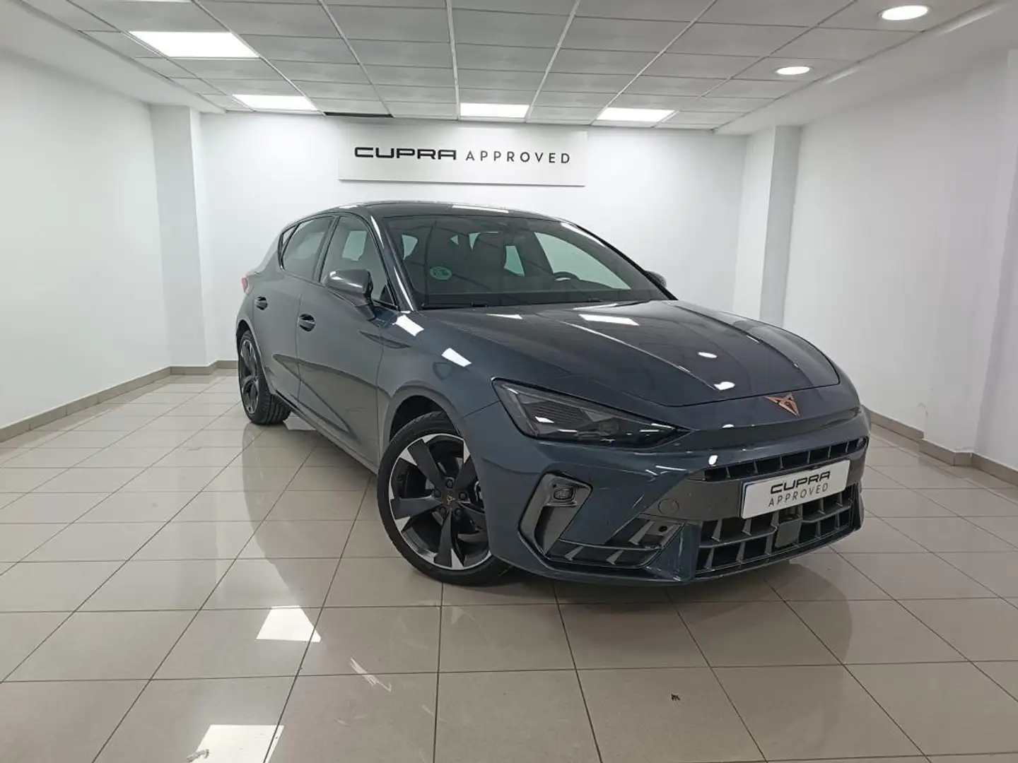 CUPRA Leon 1.5 TSI 110 Blauw - 1