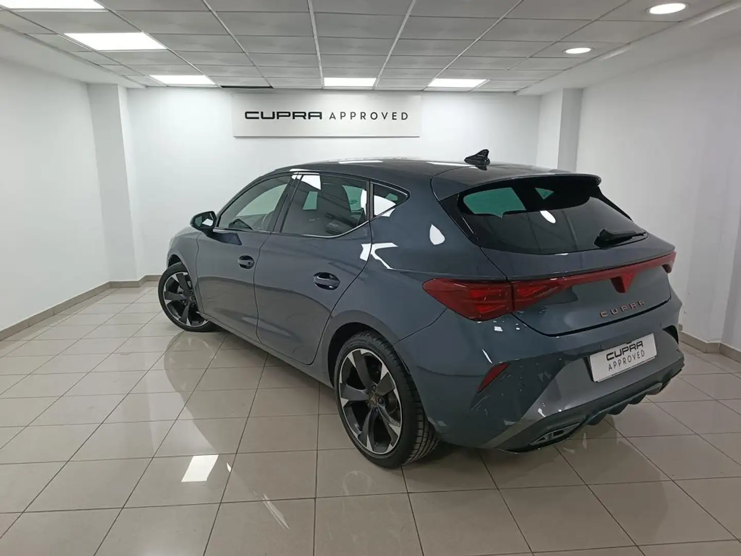 CUPRA Leon 1.5 TSI 110 Blauw - 2