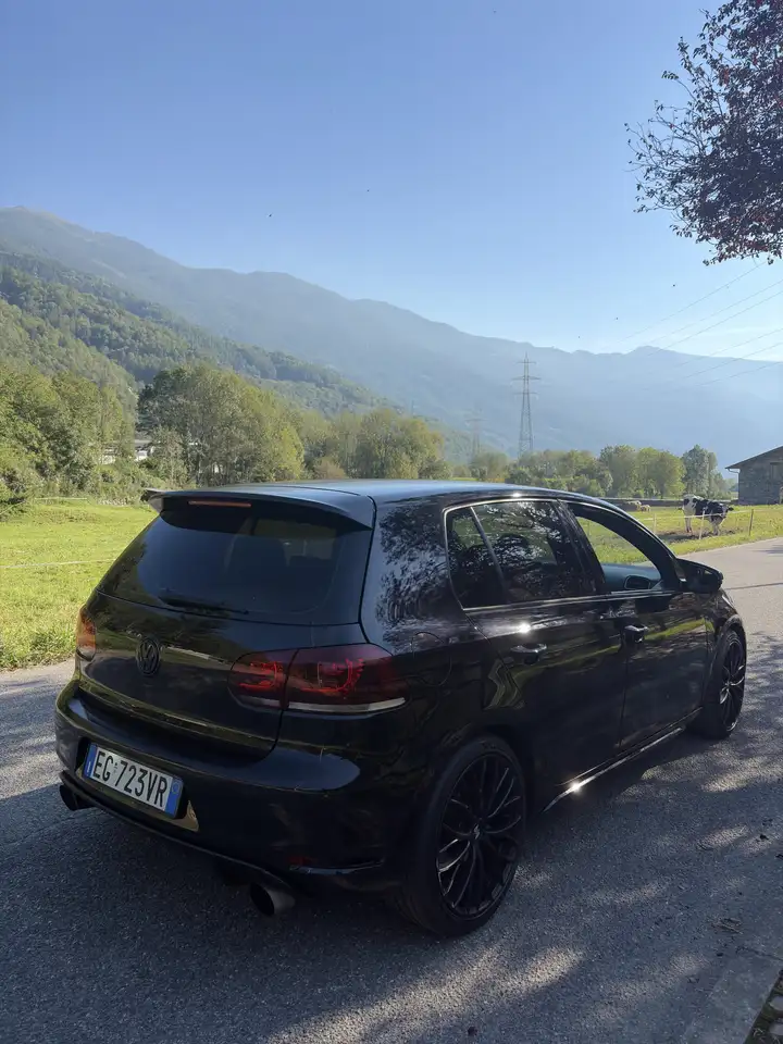 Volkswagen Golf GTI