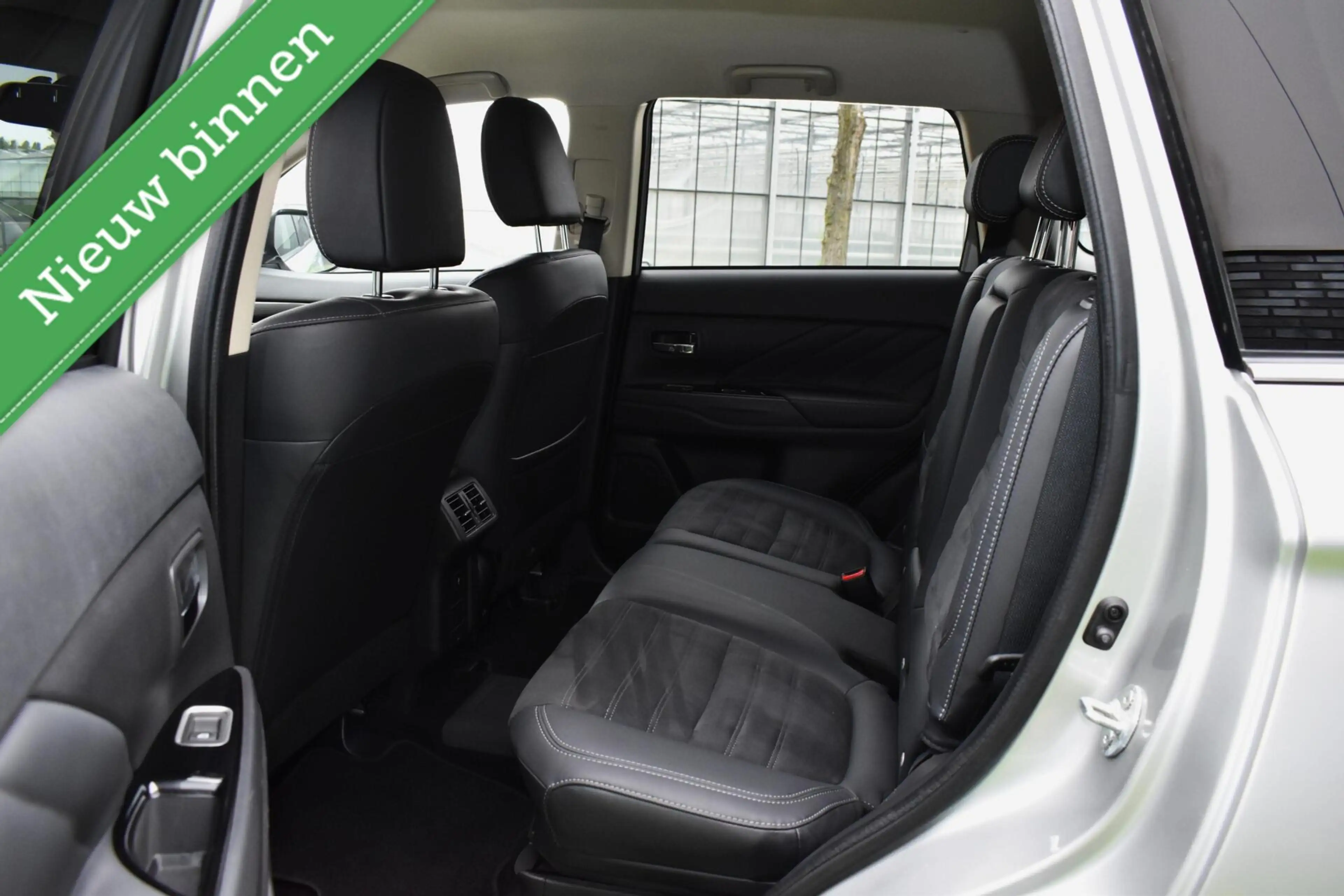Mitsubishi Outlander 2.4 PHEV Plug in CAMERA/ANDROID CARPLAY/PDC/HALF L — photo 15