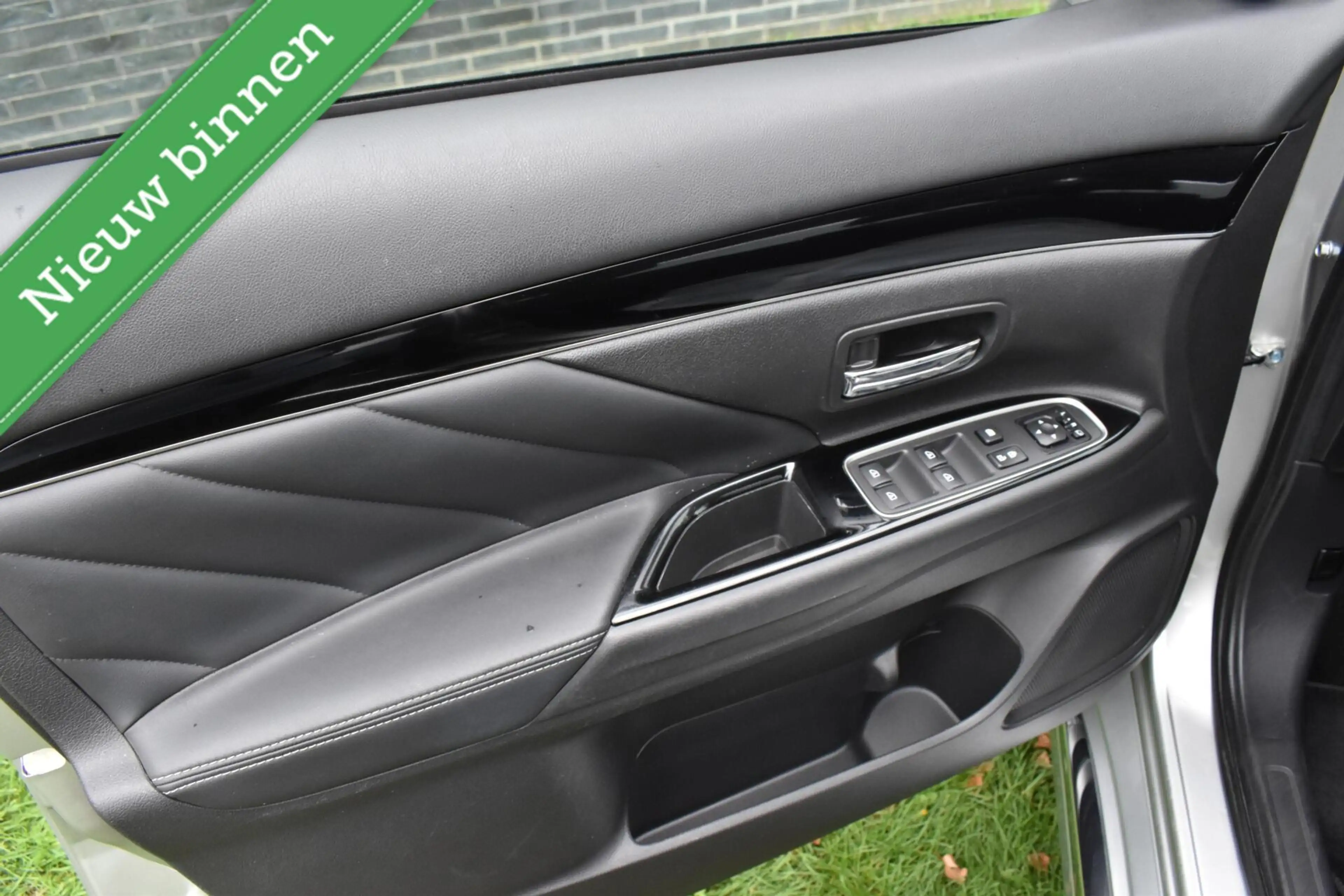 Mitsubishi Outlander 2.4 PHEV Plug in CAMERA/ANDROID CARPLAY/PDC/HALF L — photo 21