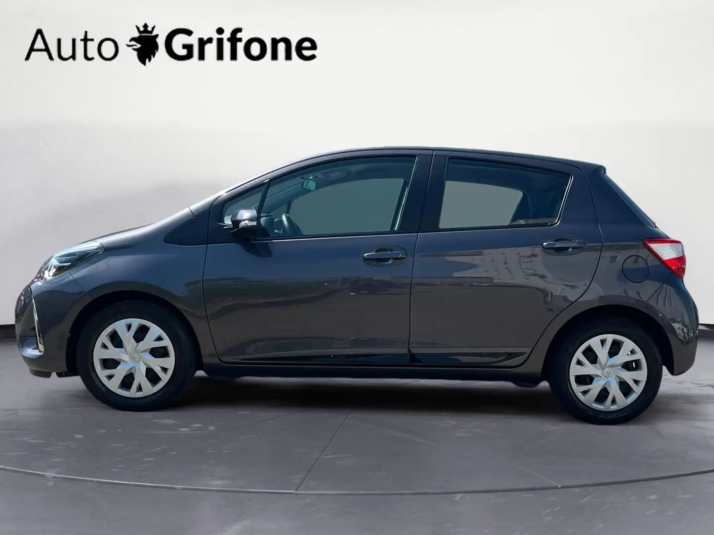 Toyota Yaris Yaris 1.0 5 porte Active Orange - 2