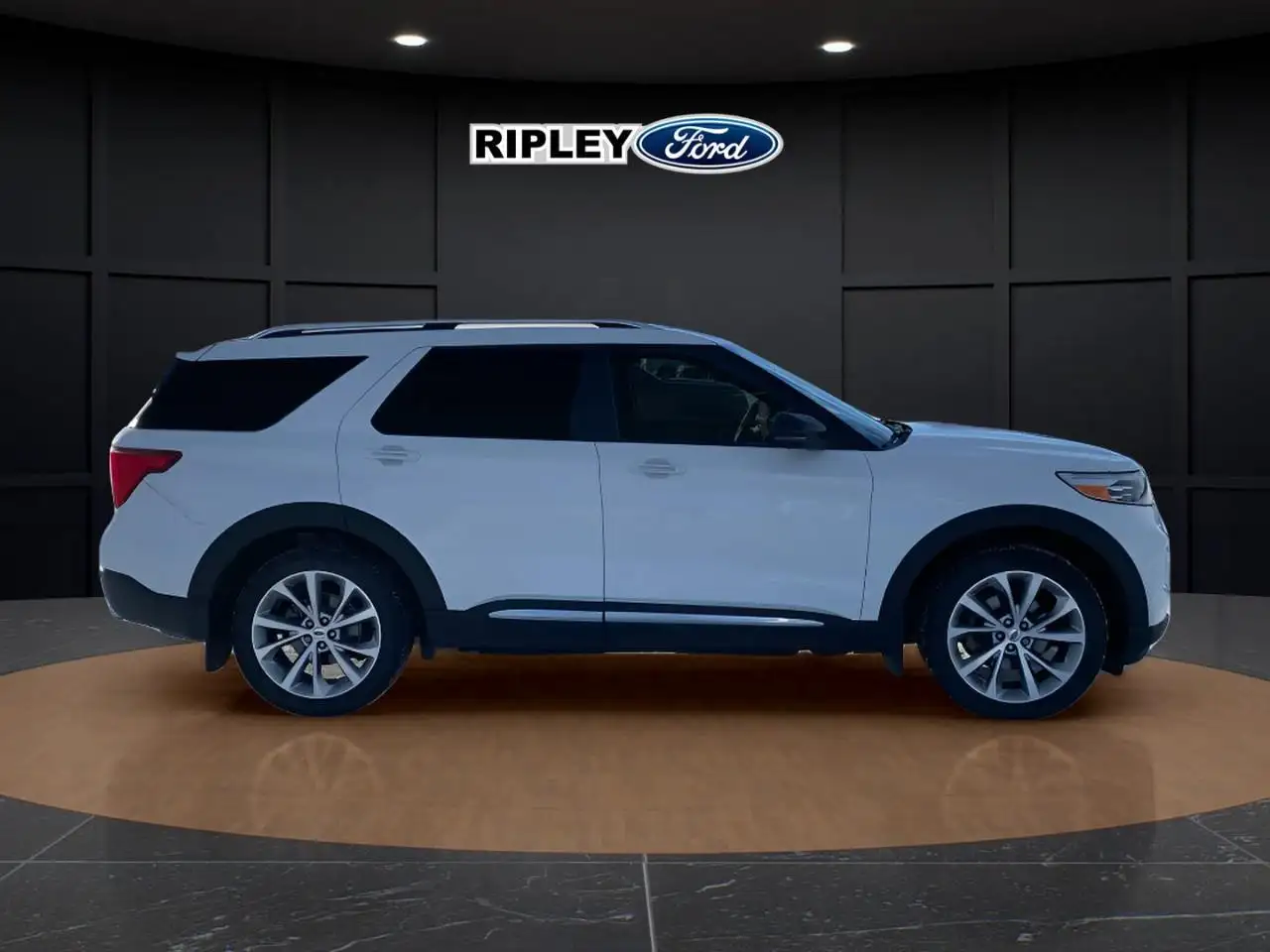 Ford Explorer photo Ford Explorer