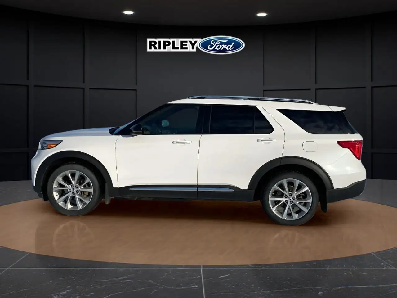 Ford Explorer photo Ford Explorer