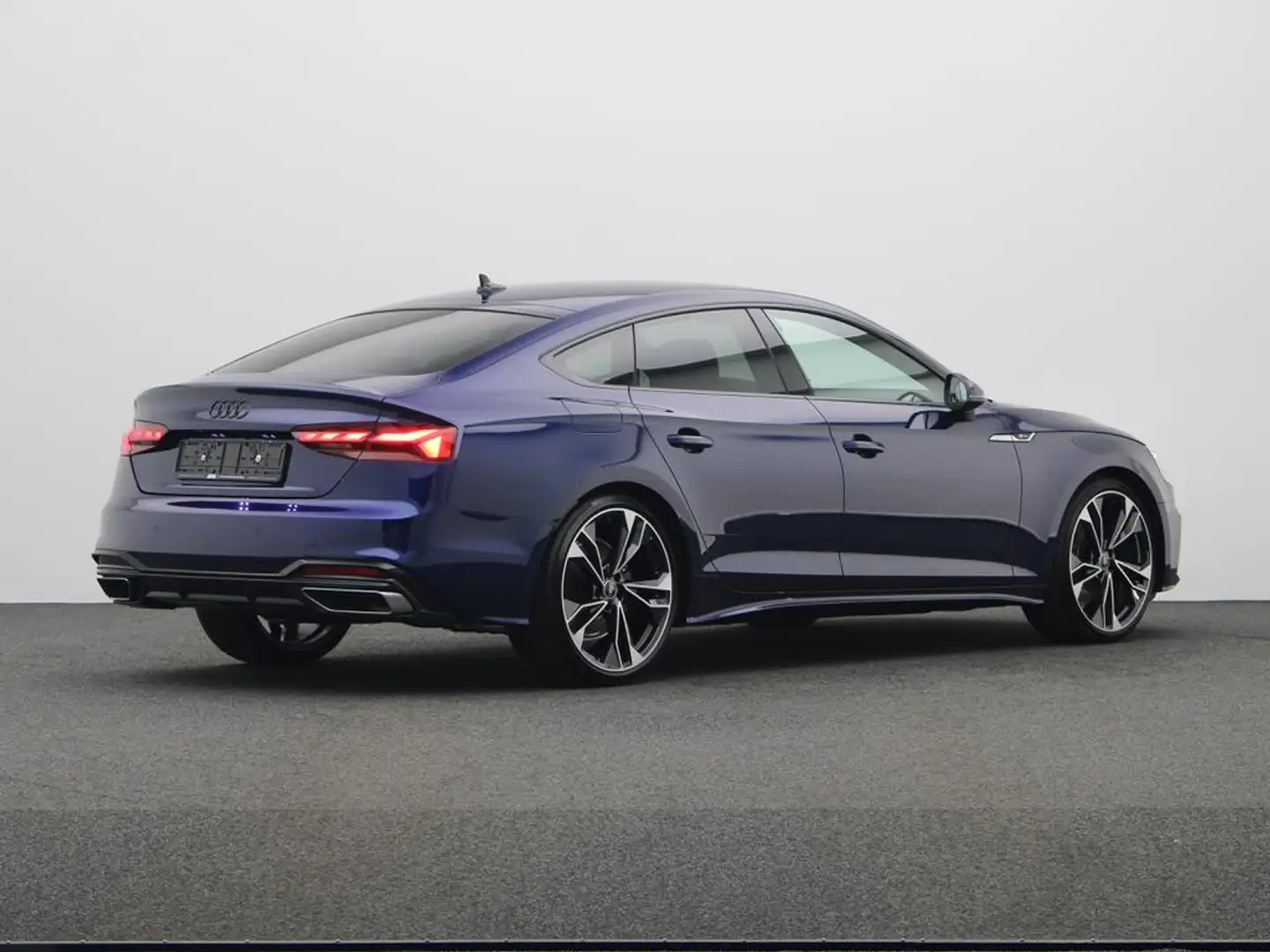Audi A5 Sportback S-LINE 35 TFSI 150 PK S-TRONIC AUTOMAAT Bleu - 2