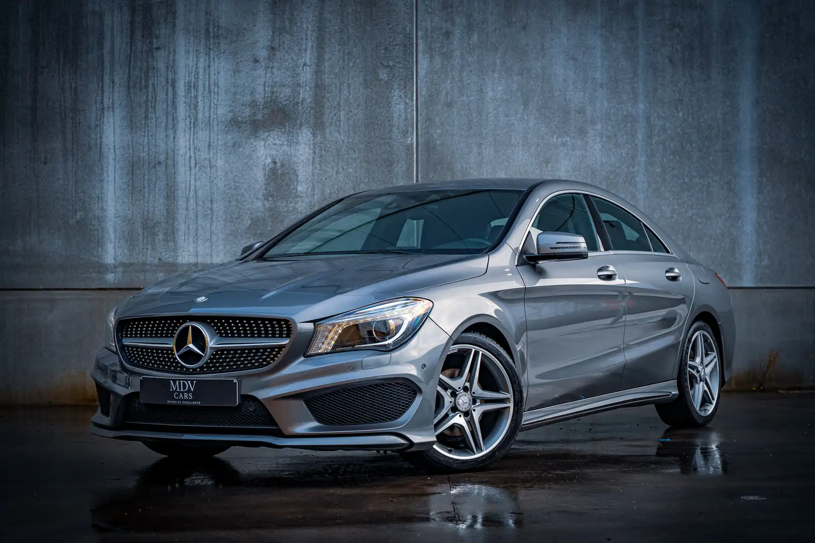 Mercedes-Benz CLA 200 AMG*CLA200 Grau - 1