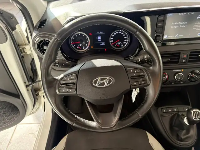 Hyundai i10 view 10