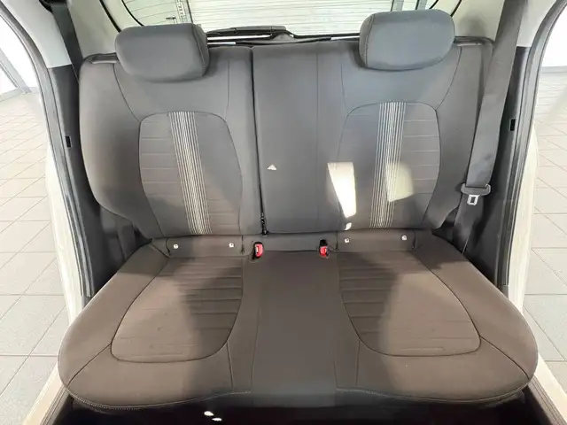Hyundai i10 view 14