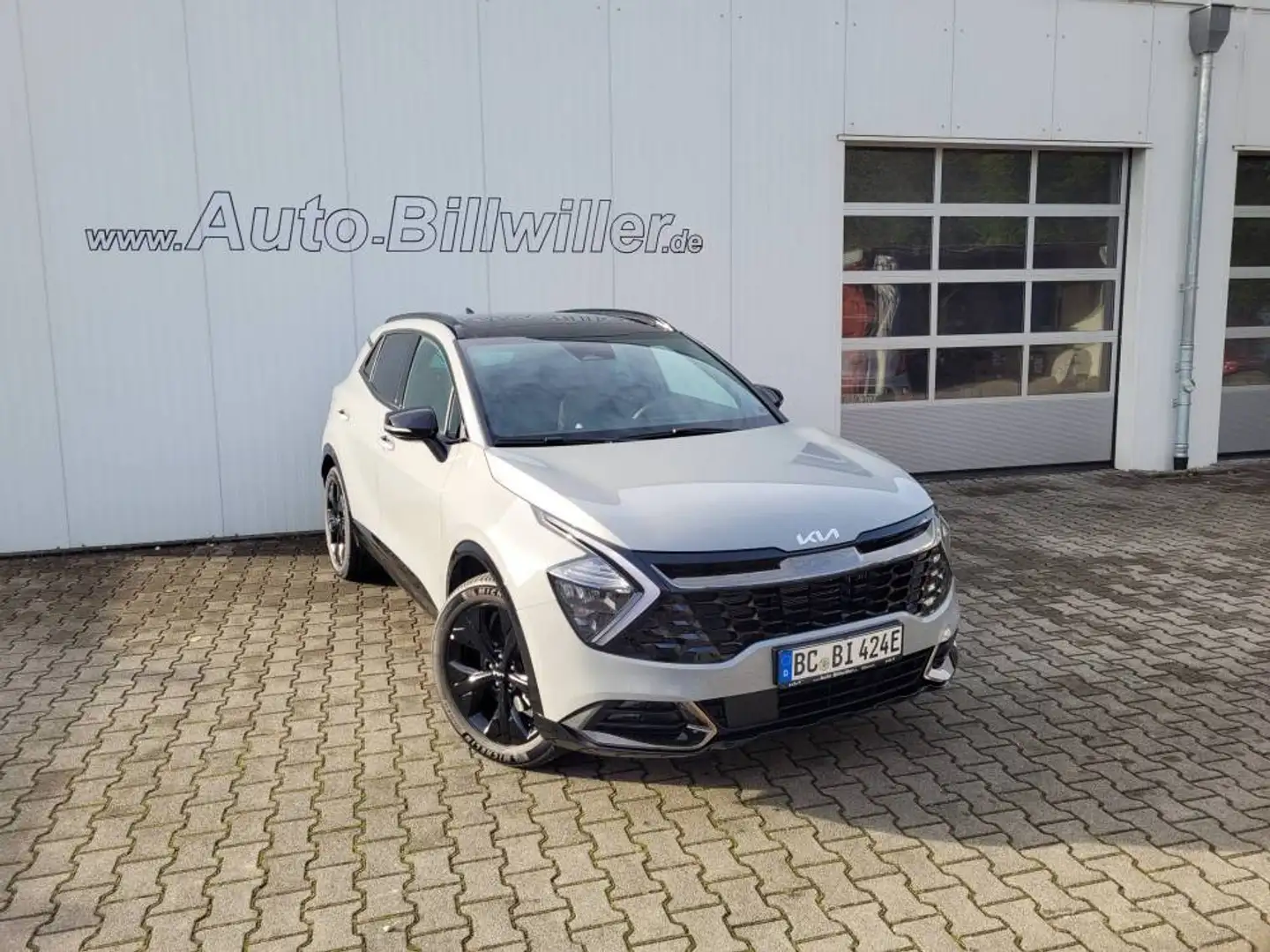 Kia Sportage 1.6 T-GDI Hybrid PHEV (252 PS) AWD AT6 Nightline G Grau - 1