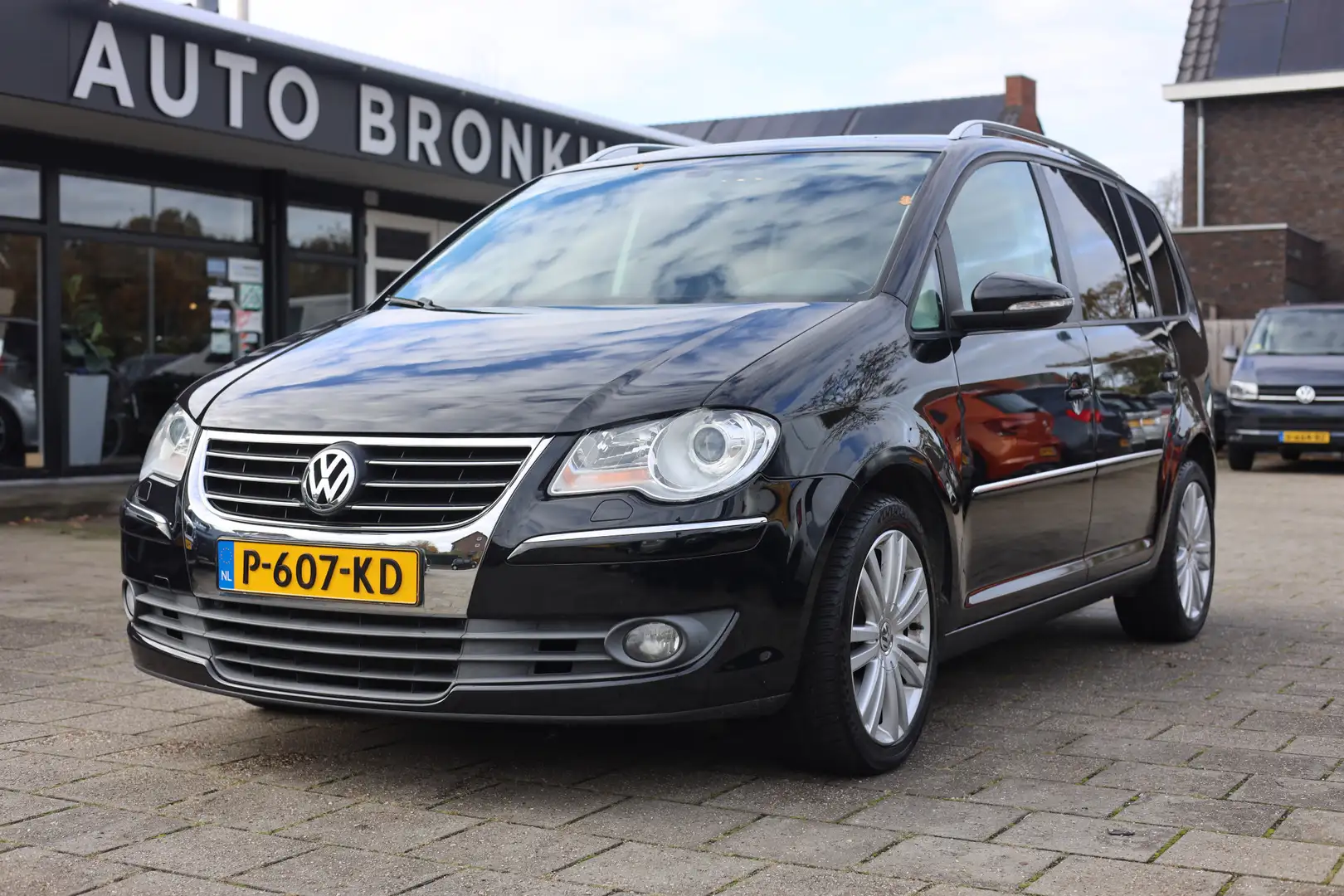 Volkswagen Touran 1.4 TSI HIGHLINE | AUT | 7-PERSOONS Zwart - 1