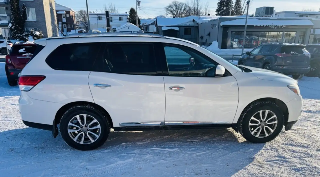 Nissan Pathfinder снимка Nissan Pathfinder