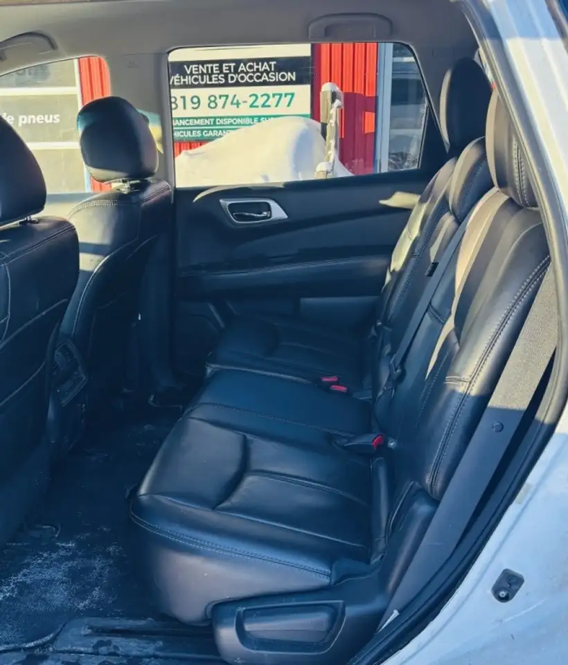 Nissan Pathfinder снимка Nissan Pathfinder