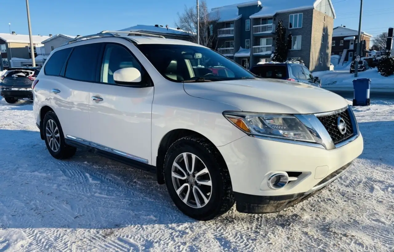 Nissan Pathfinder снимка Nissan Pathfinder