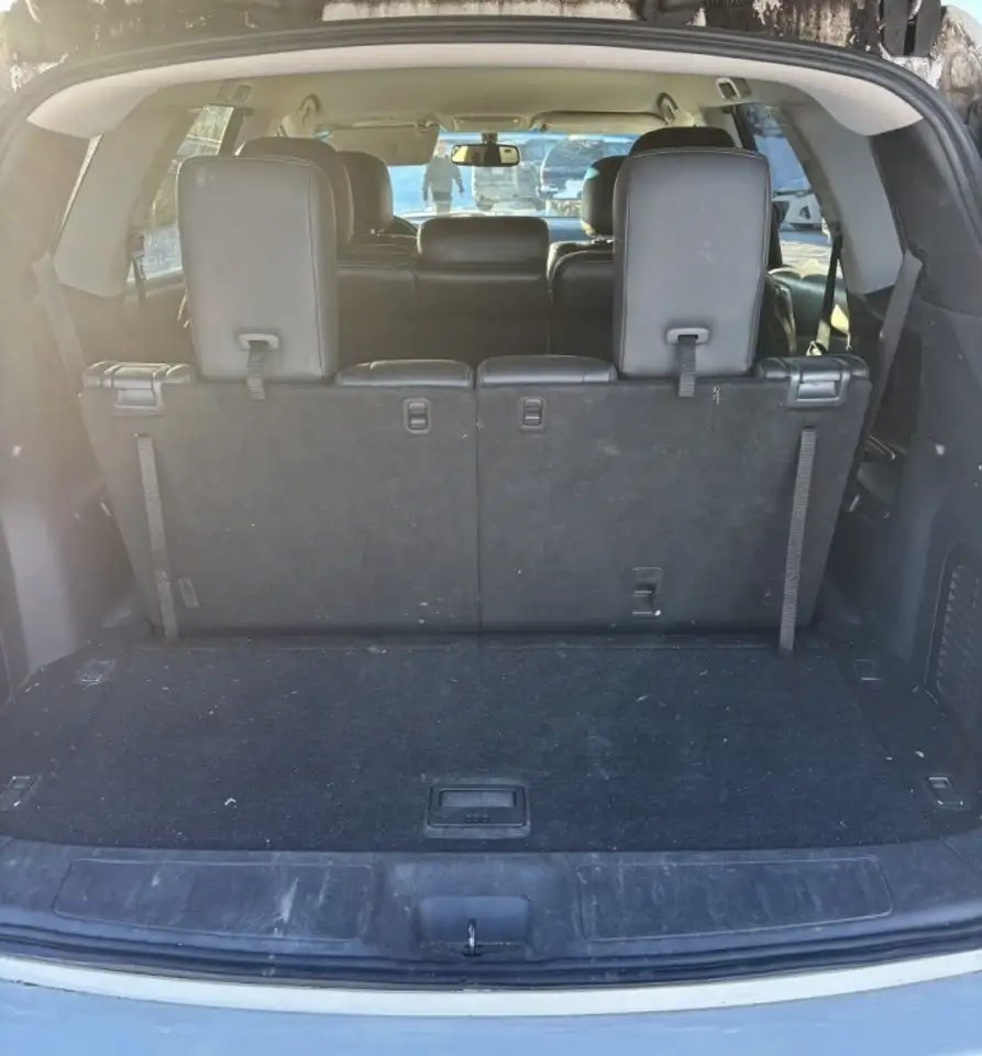 Nissan Pathfinder снимка Nissan Pathfinder