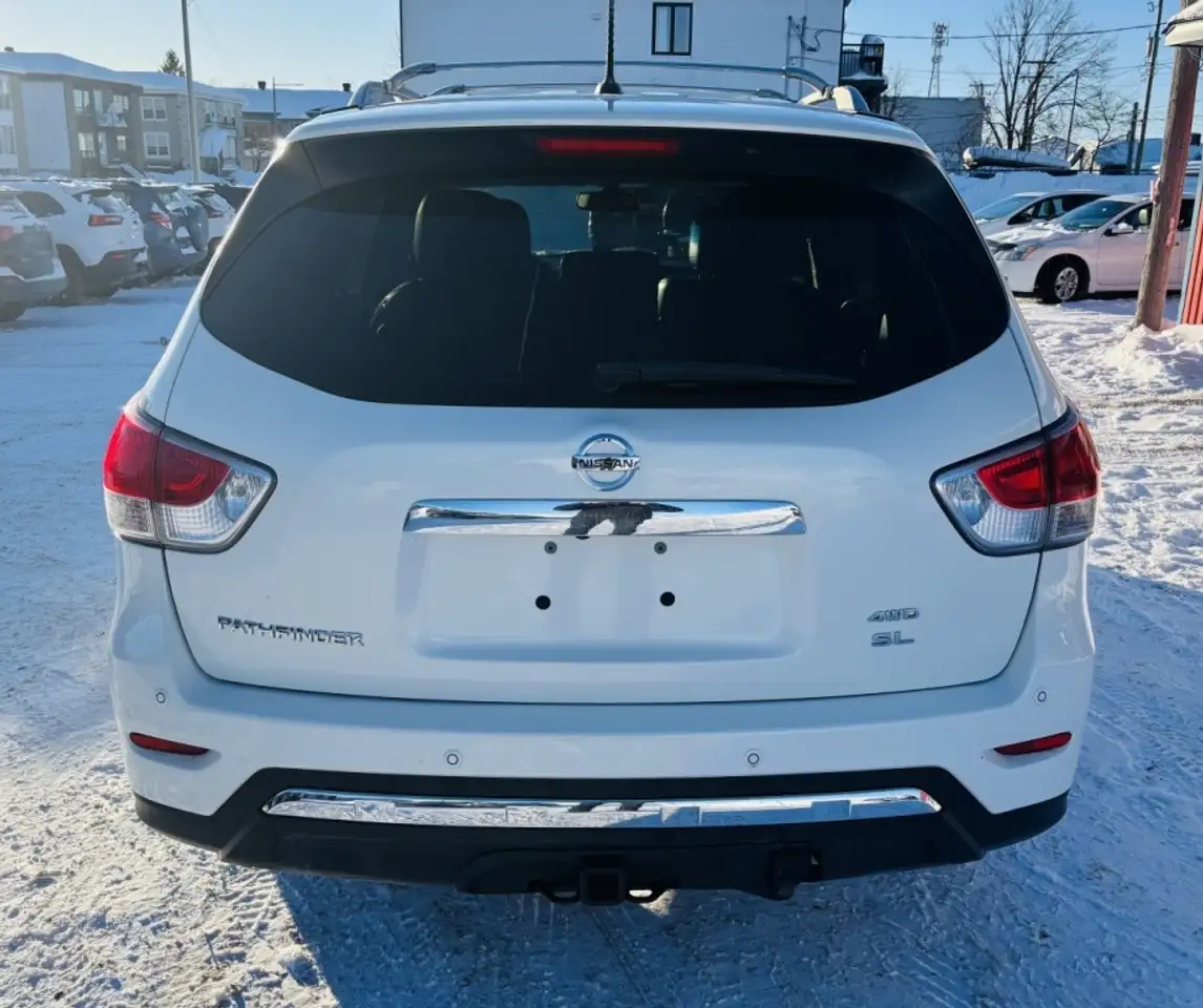 Nissan Pathfinder снимка Nissan Pathfinder