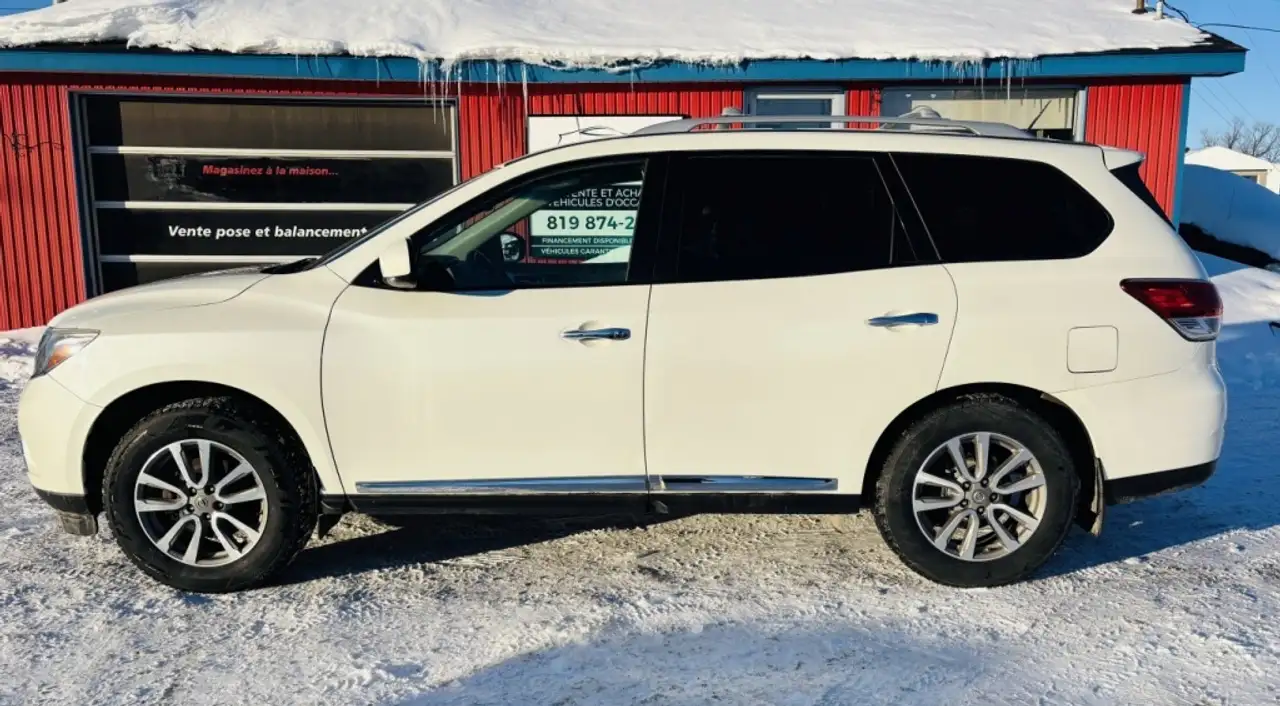Nissan Pathfinder снимка Nissan Pathfinder