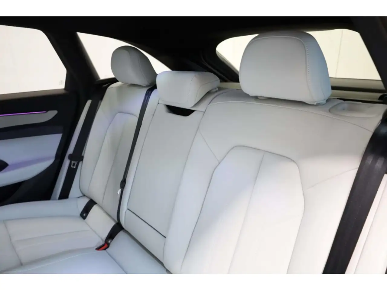 Audi A6 Avant e-hybrid quattro S line edition one 11