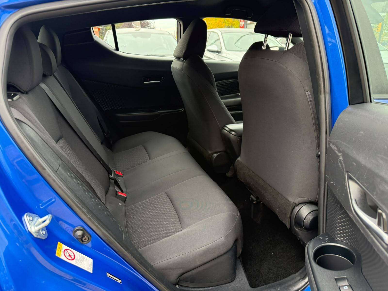 2019 Toyota C-HR — view 12