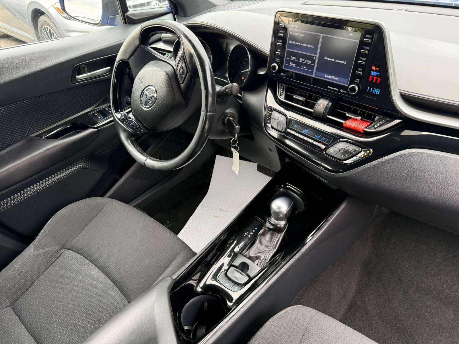 2019 Toyota C-HR — view 9