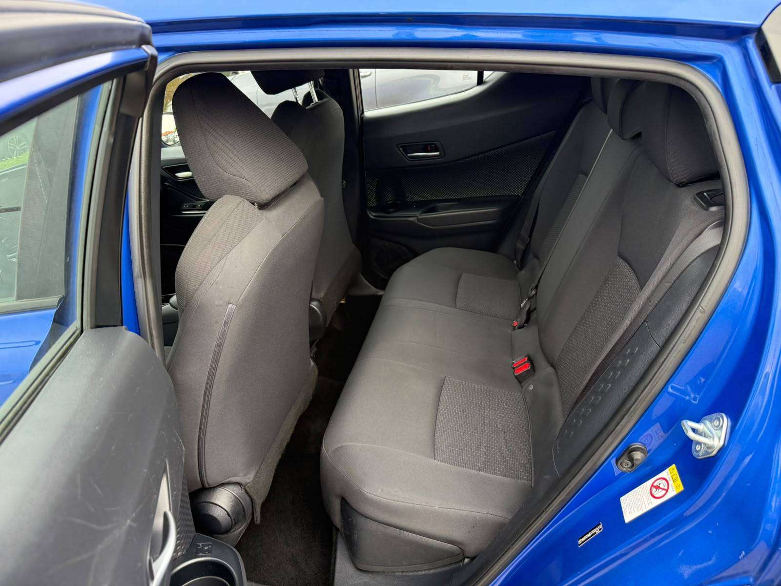 2019 Toyota C-HR — view 8