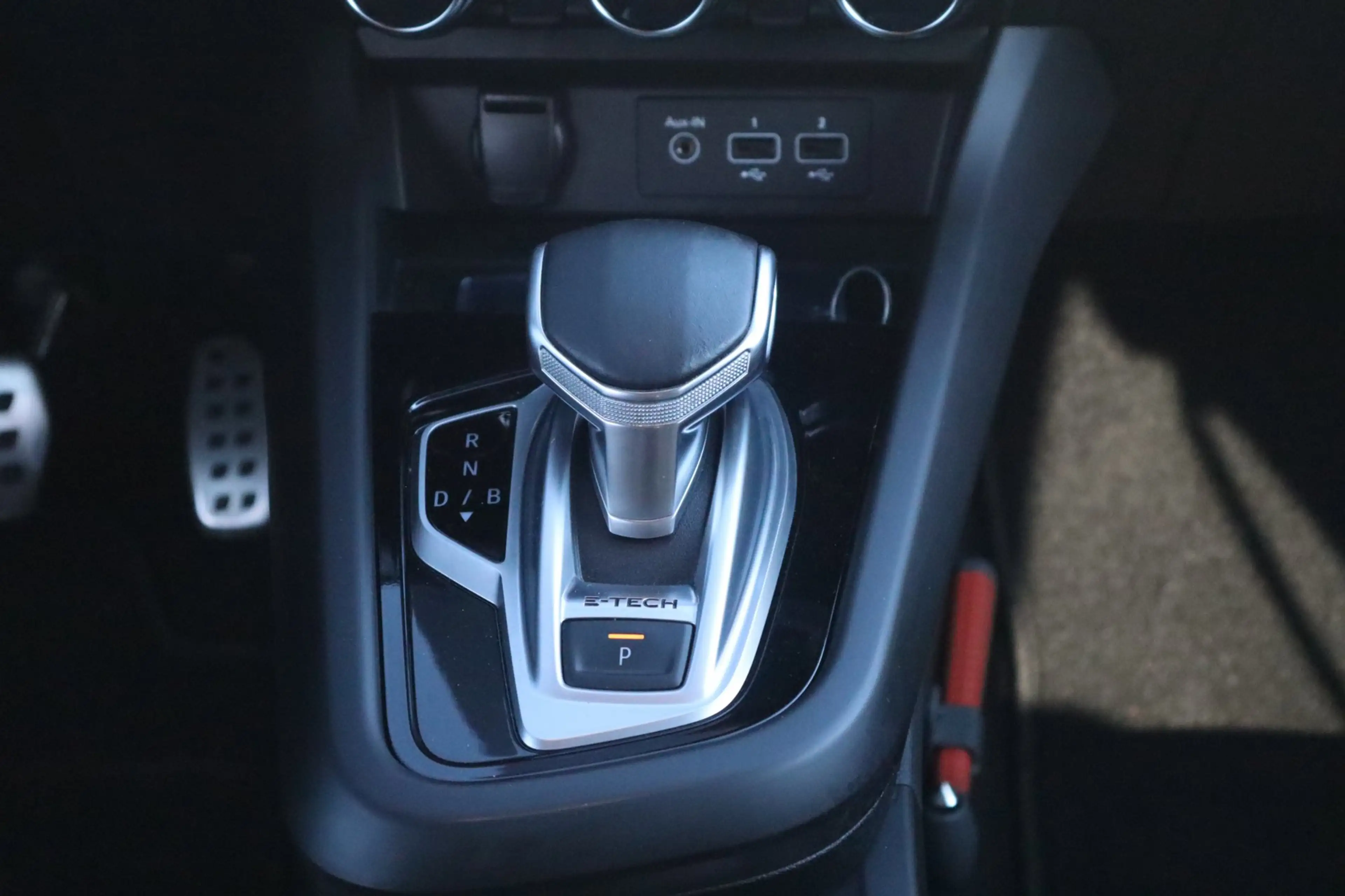 Renault Arkana 1.6 E-Tech Hybrid 145 R.S. Line — photo 21