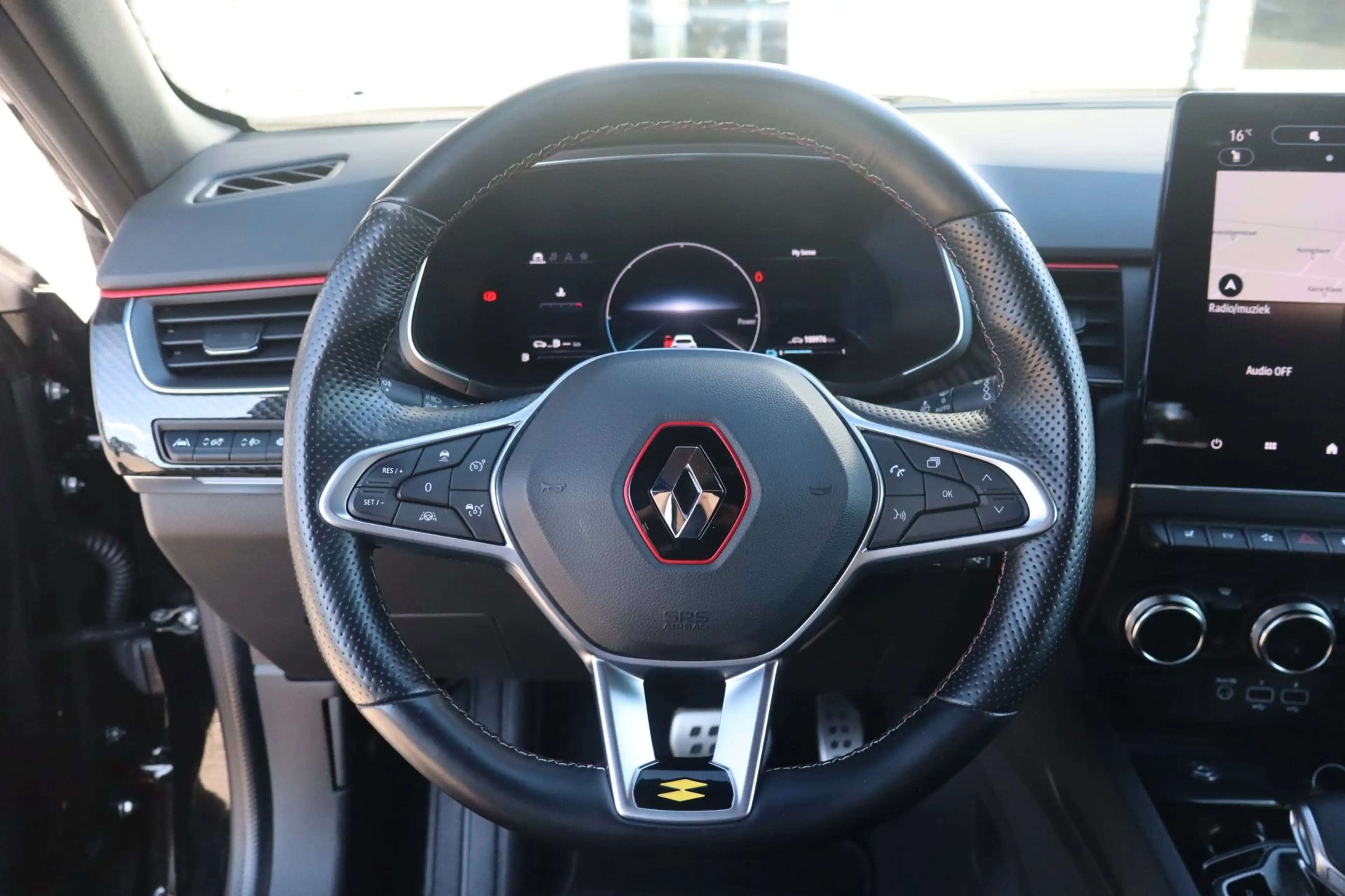 Renault Arkana 1.6 E-Tech Hybrid 145 R.S. Line — photo 15