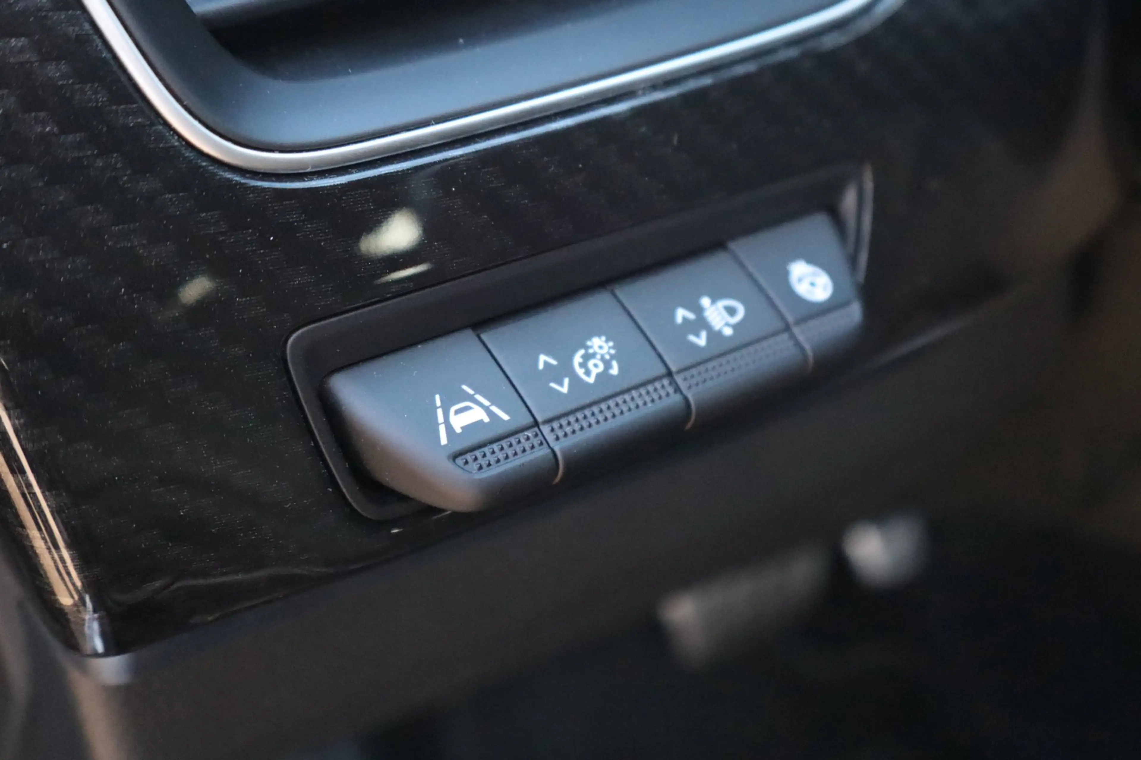 Renault Arkana 1.6 E-Tech Hybrid 145 R.S. Line — photo 28