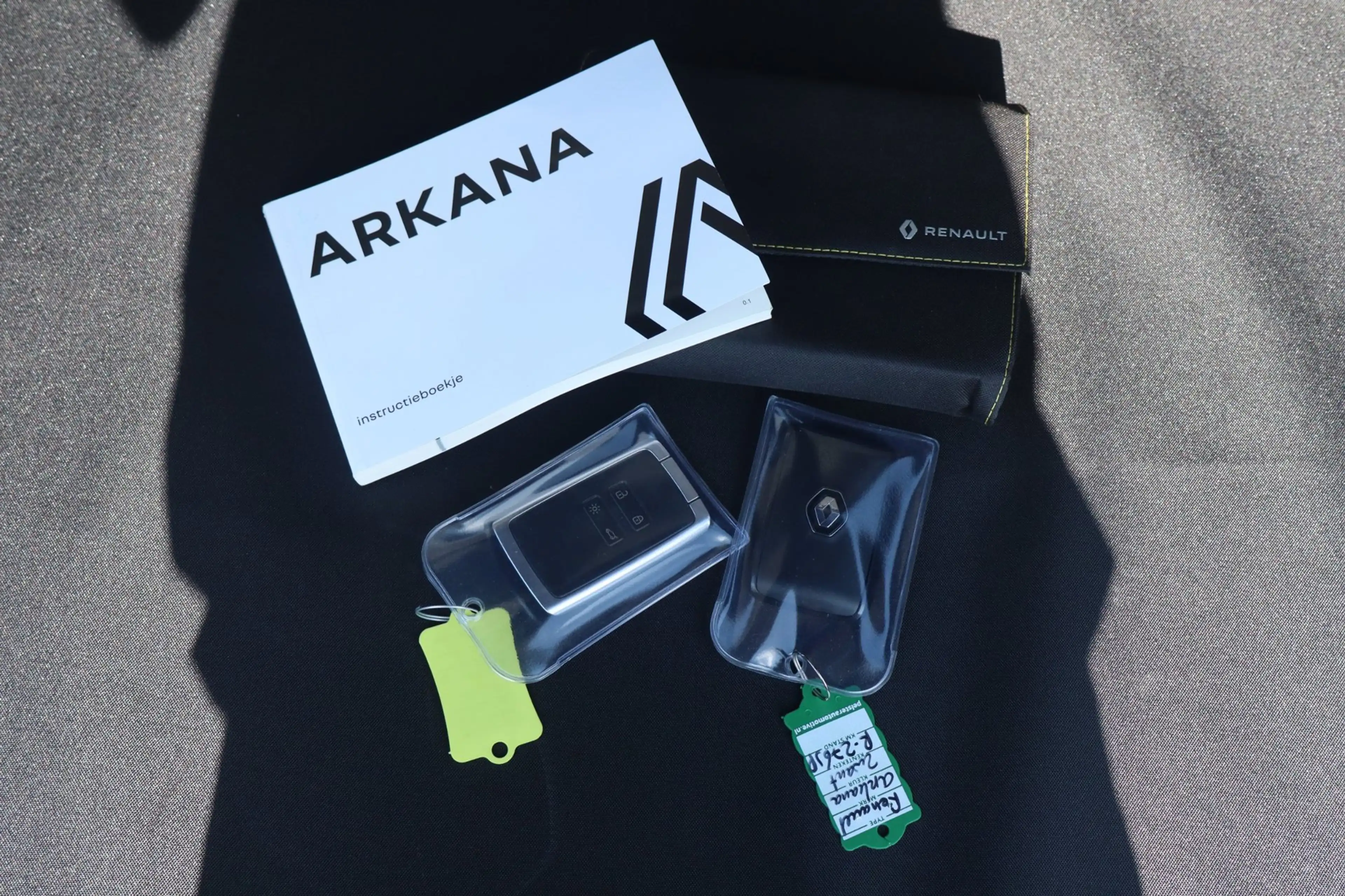 Renault Arkana 1.6 E-Tech Hybrid 145 R.S. Line — photo 29