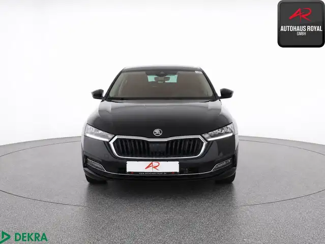 Skoda Octavia view 8
