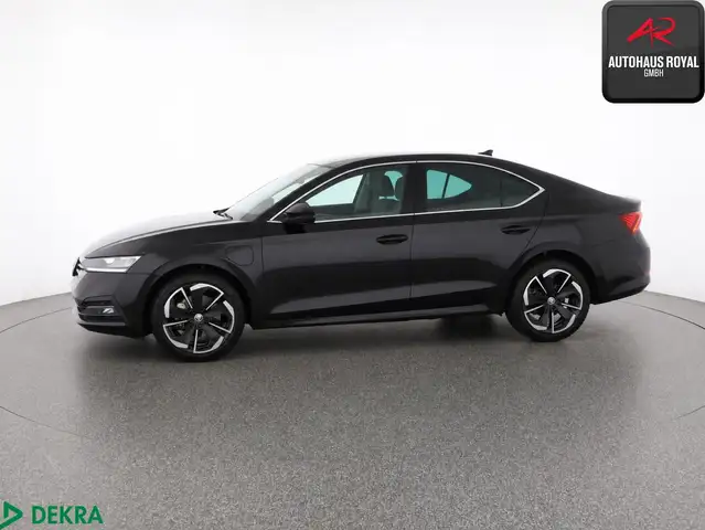 Skoda Octavia view 2