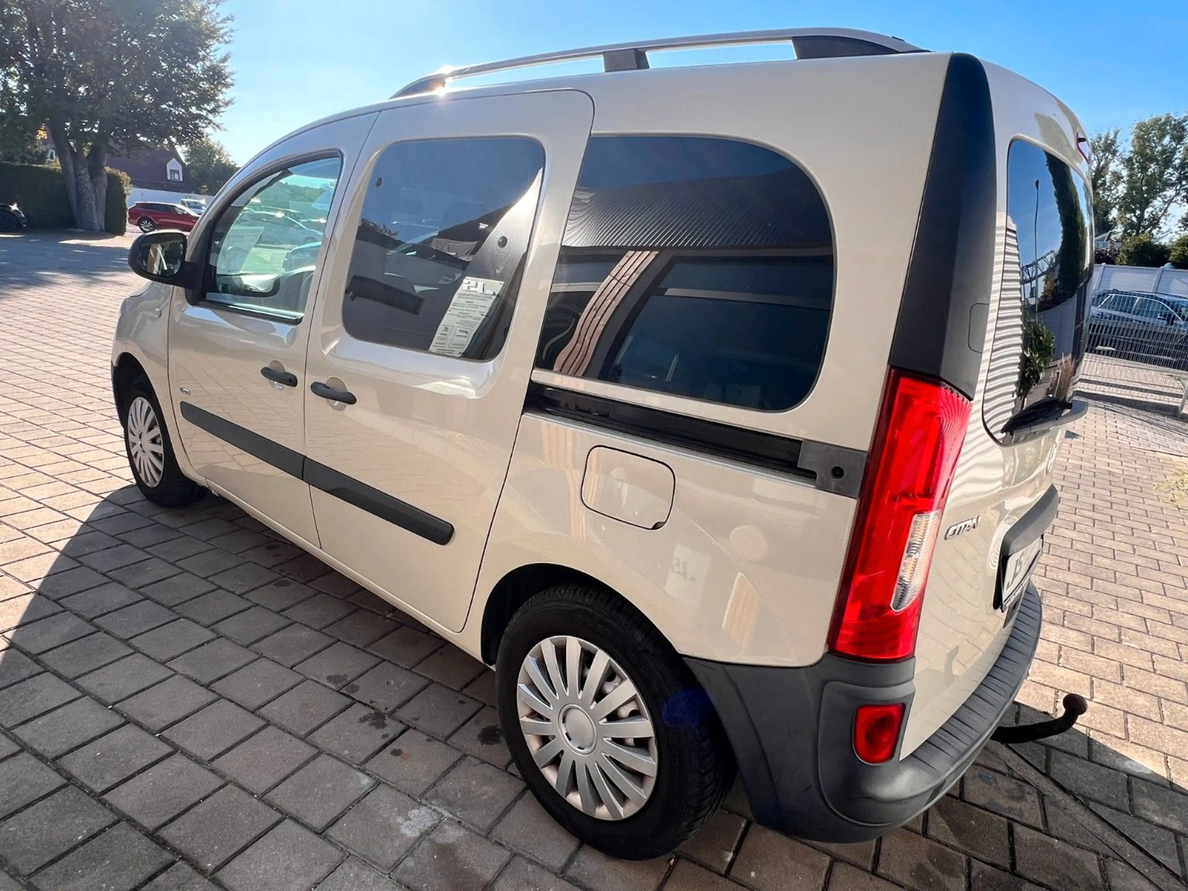 Mercedes-Benz Citan Kombi 112 lang 5 Sitzer AHK — photo 10