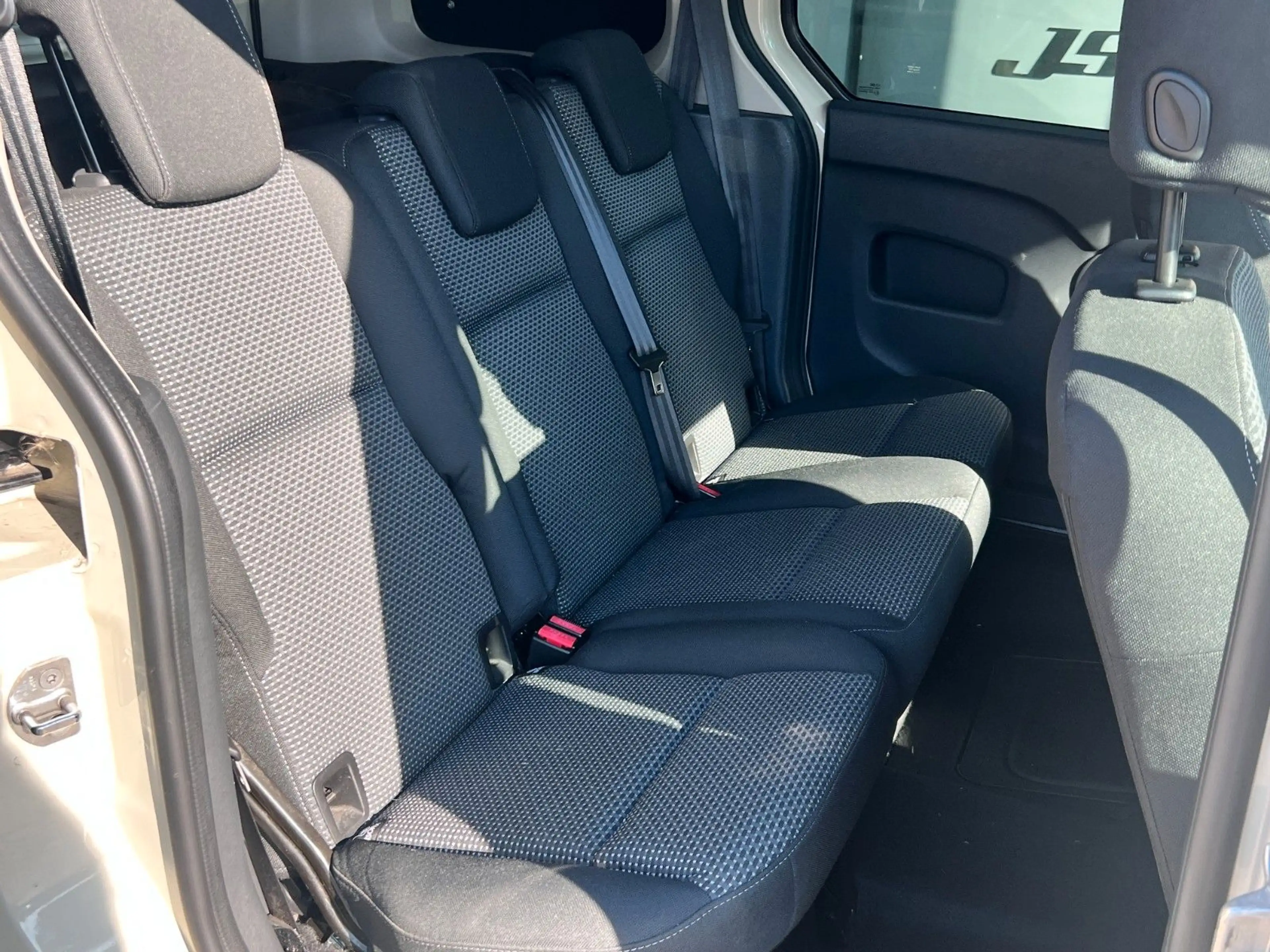 Mercedes-Benz Citan Kombi 112 lang 5 Sitzer AHK — photo 5