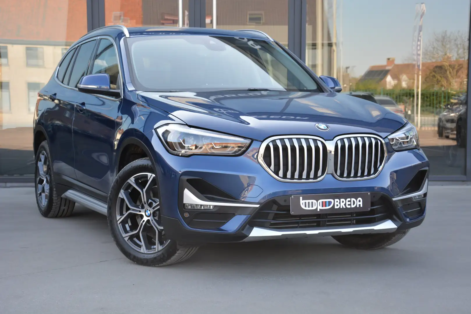 BMW X1 sDrive18 Xline/Cam/LED/HUD/Pano/18" Bleu - 1