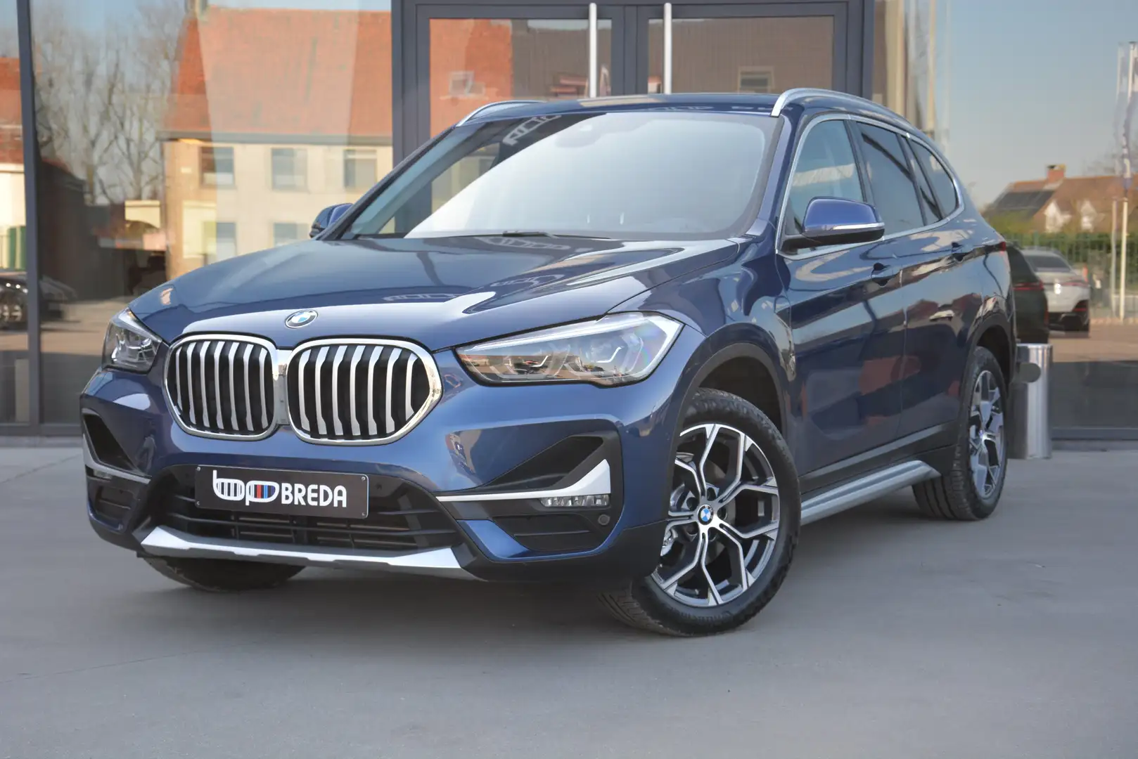 BMW X1 sDrive18 Xline/Cam/LED/HUD/Pano/18" Bleu - 2