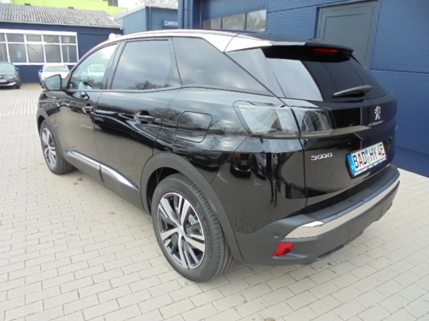 Peugeot 3008 Allure Pack HYBRID4 300 e-EAT8- Allrad - AHK Nero - 2
