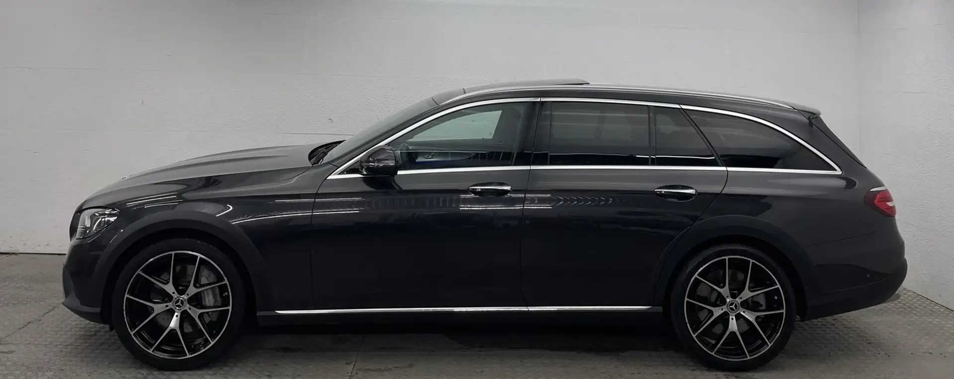 Mercedes-Benz E 450 T 4M All-Terrain AMG 20Z+PANO+AHK+HUD+360+ Gris - 2