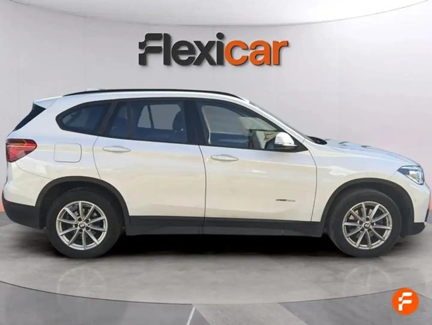 BMW X1 sDrive 18d Bianco - 2