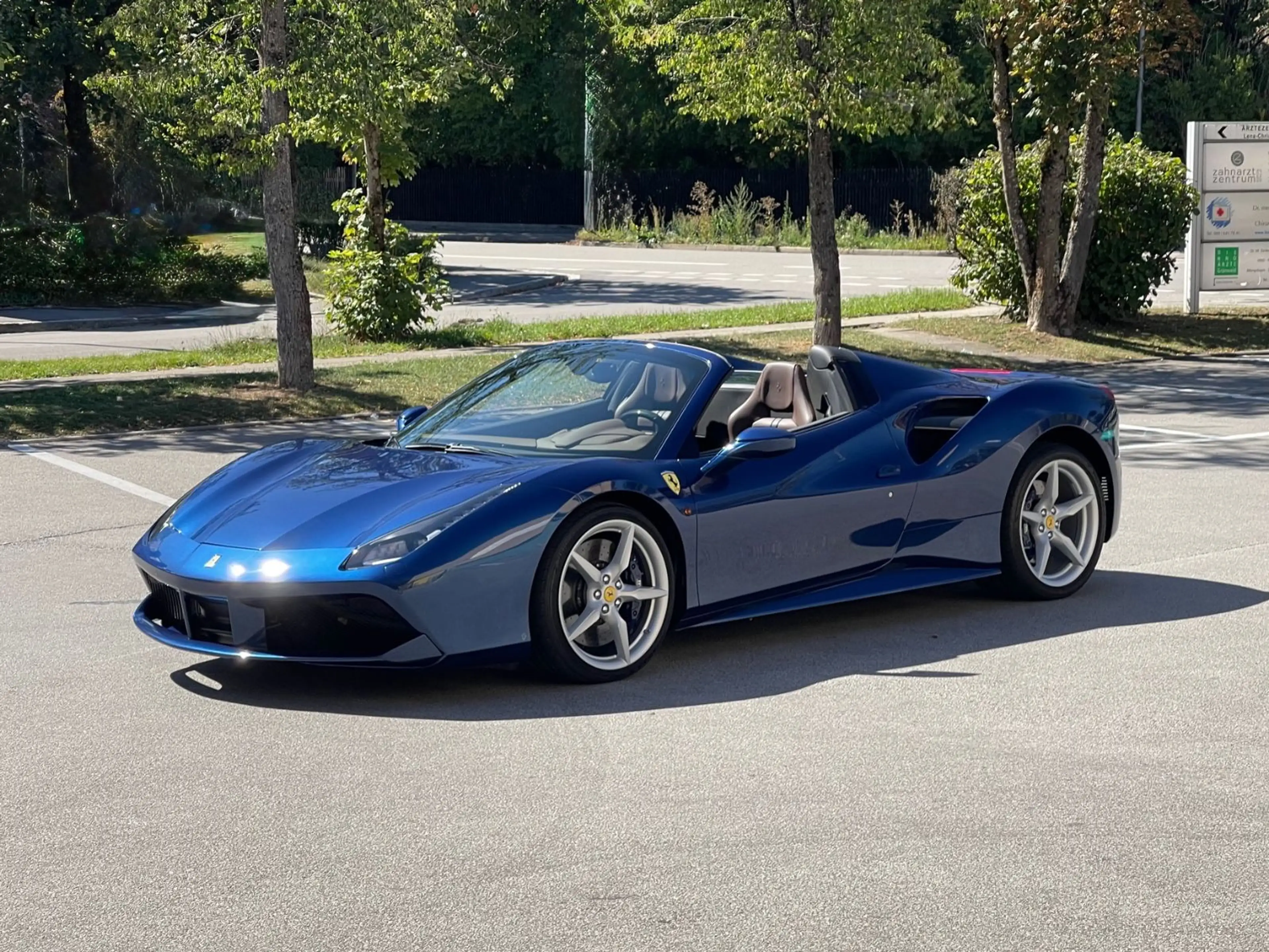 Ferrari 488 *Blu TDF*Racing-Seats*Lift*Carbon-Pack — photo 2