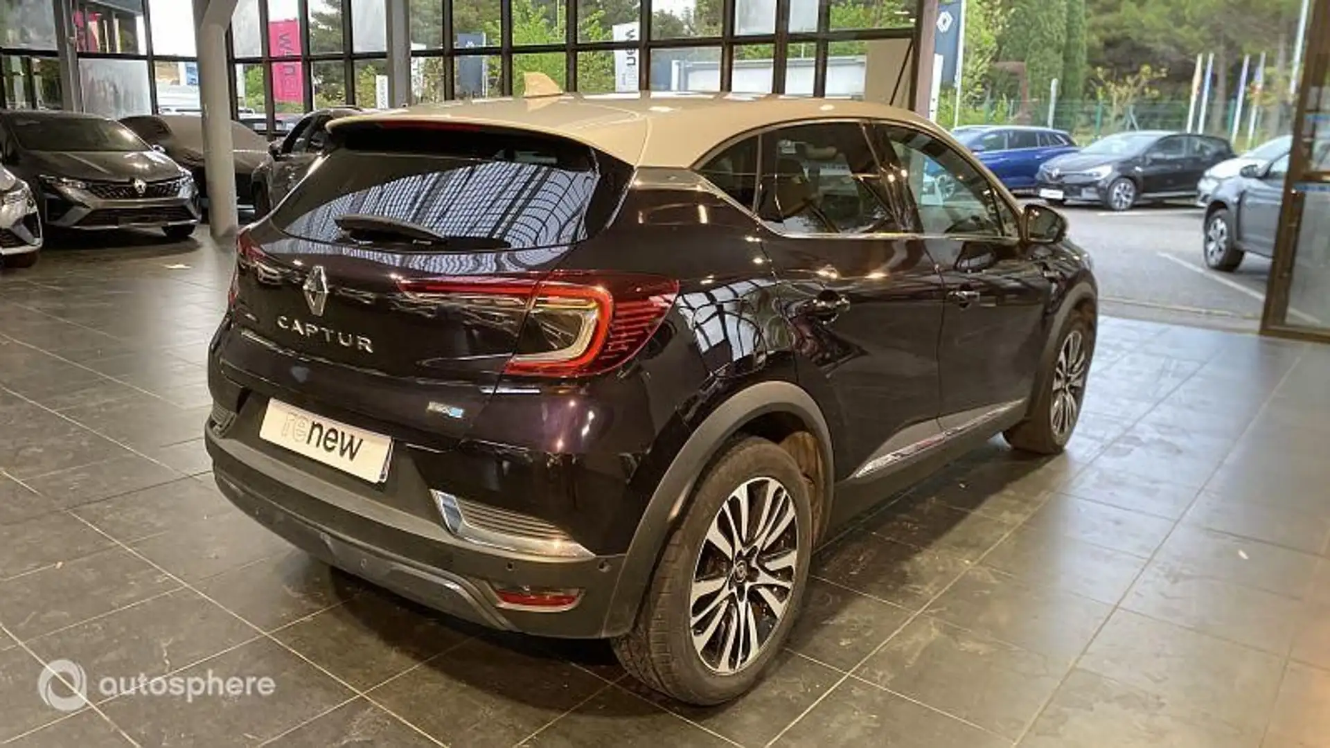 Renault Captur 1.6 E-Tech Plug-in 160ch Initiale Paris - 2