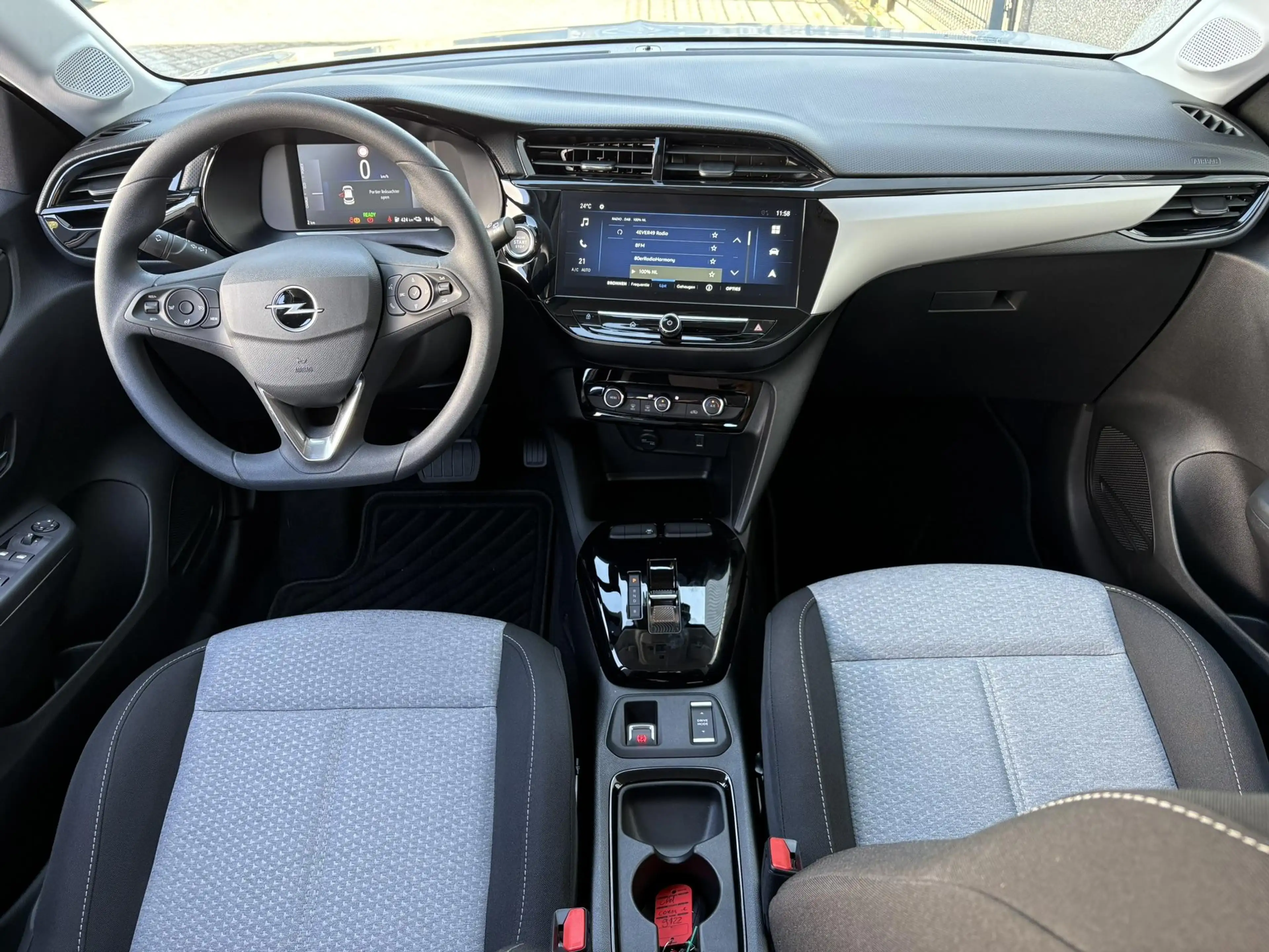 Opel Corsa-e Electric Long Range Business Edition 51 kWh — photo 12