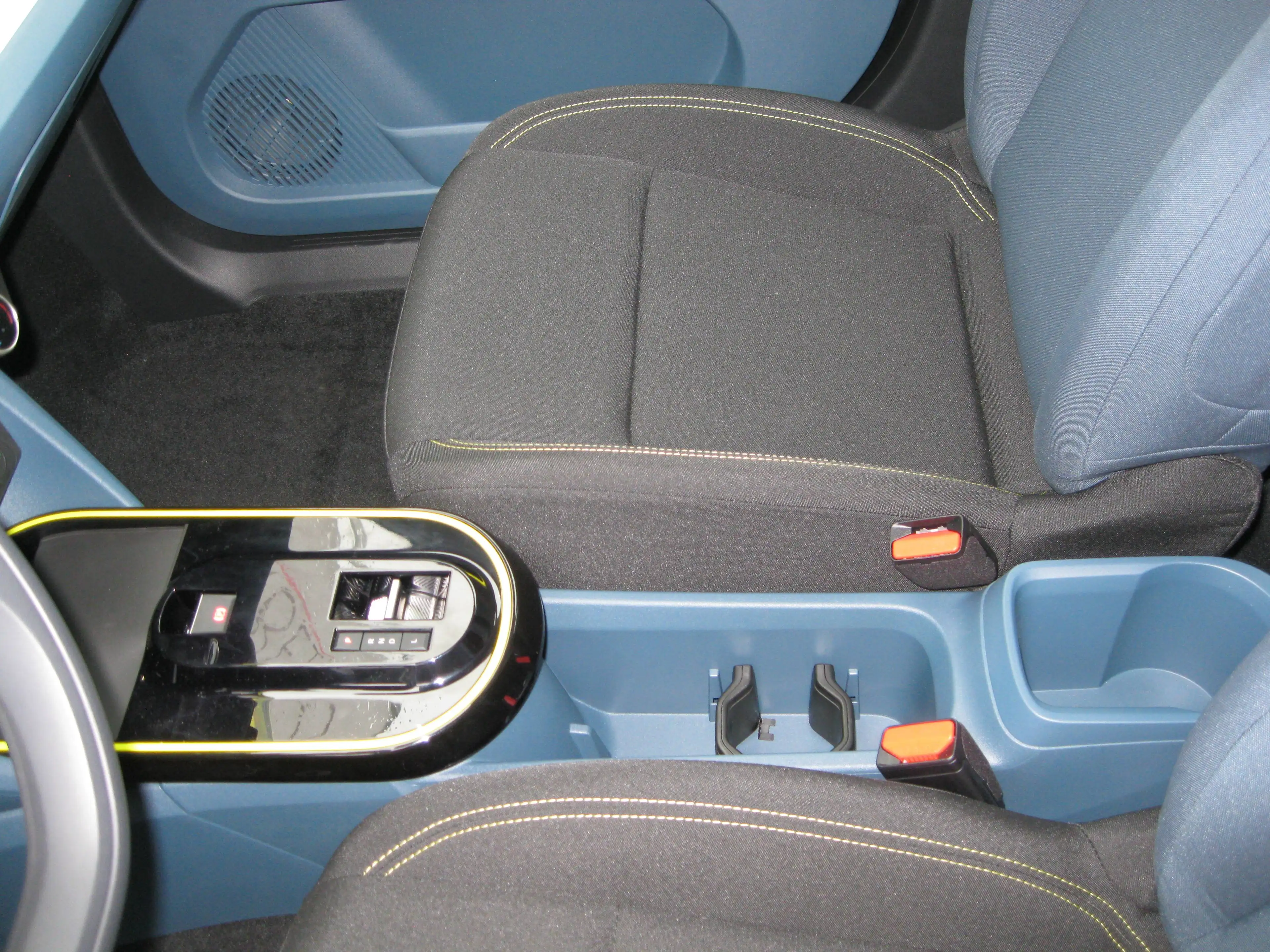 Fiat Grande Panda ICON Automatik 1.2 Hybrid 81 kW KLIMA-ZV-PDC-CARPLAY-ADNROID- — photo 14