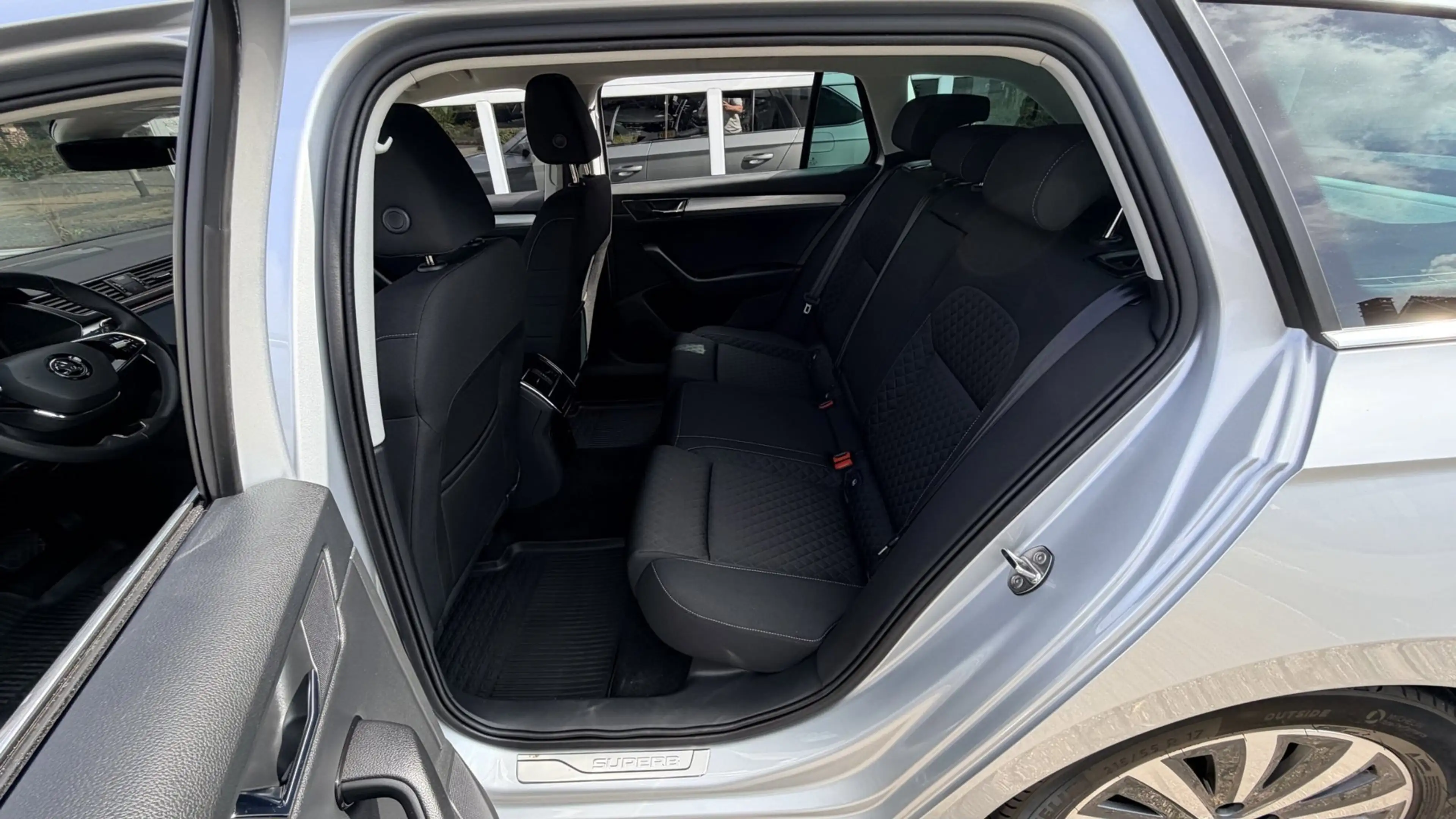 Skoda Superb Combi 1.4 TSI iV Business Edition Plus|apple car p — photo 11