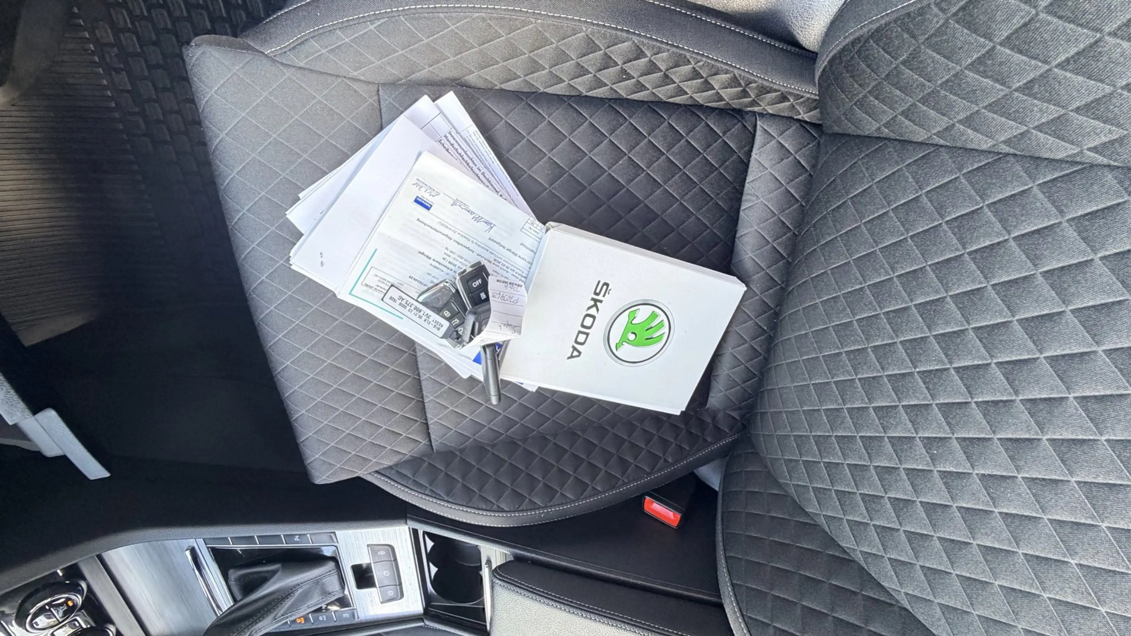 Skoda Superb Combi 1.4 TSI iV Business Edition Plus|apple car p — photo 34