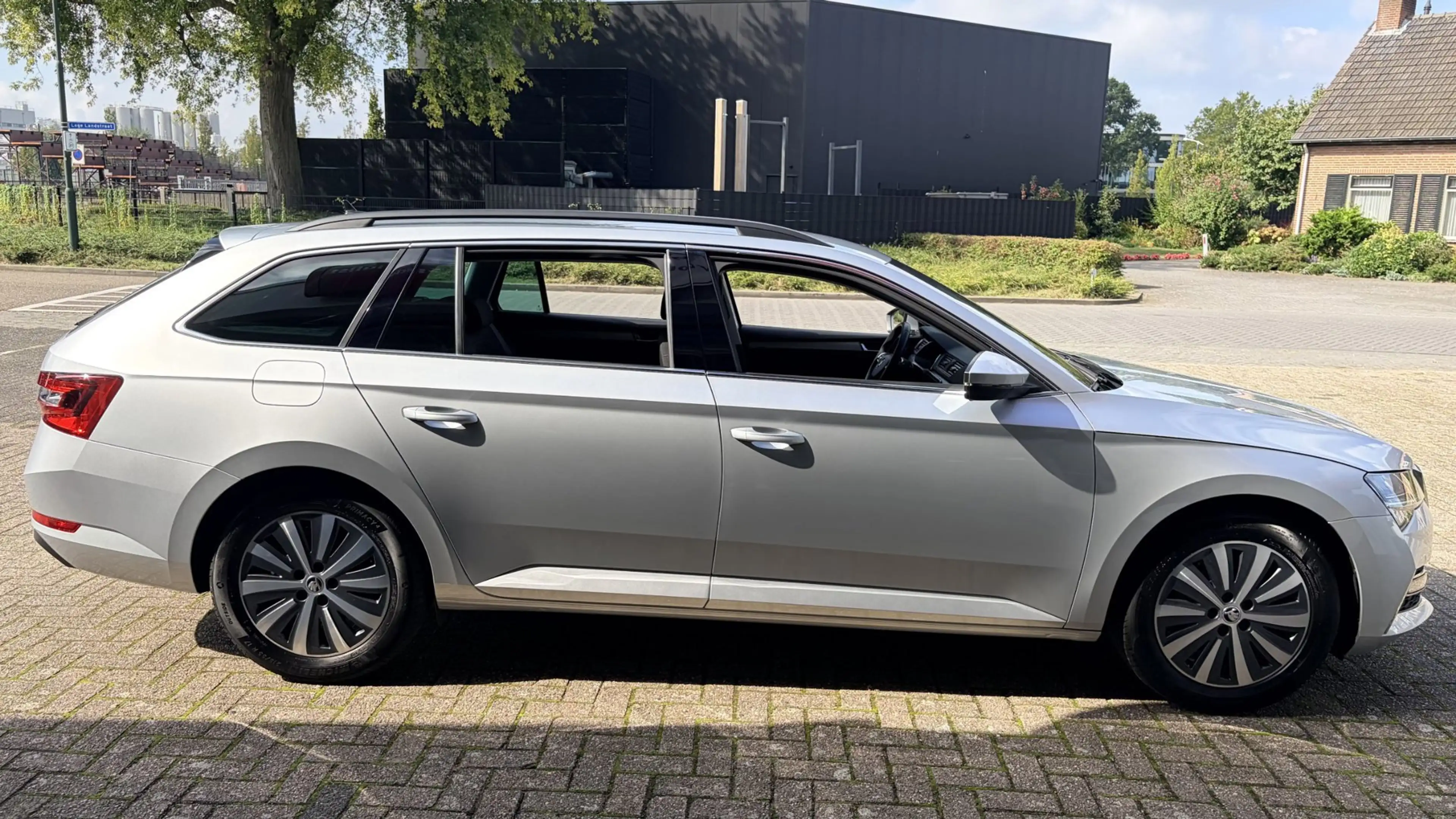 Skoda Superb Combi 1.4 TSI iV Business Edition Plus|apple car p — photo 6