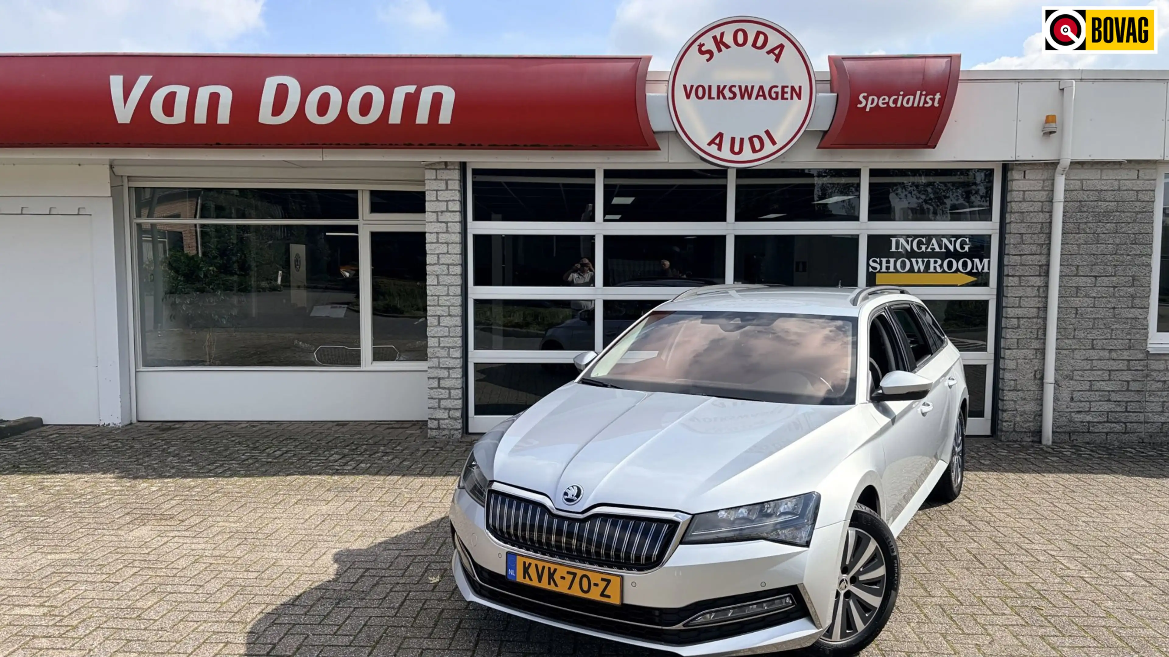 Skoda Superb Combi 1.4 TSI iV Business Edition Plus|apple car p