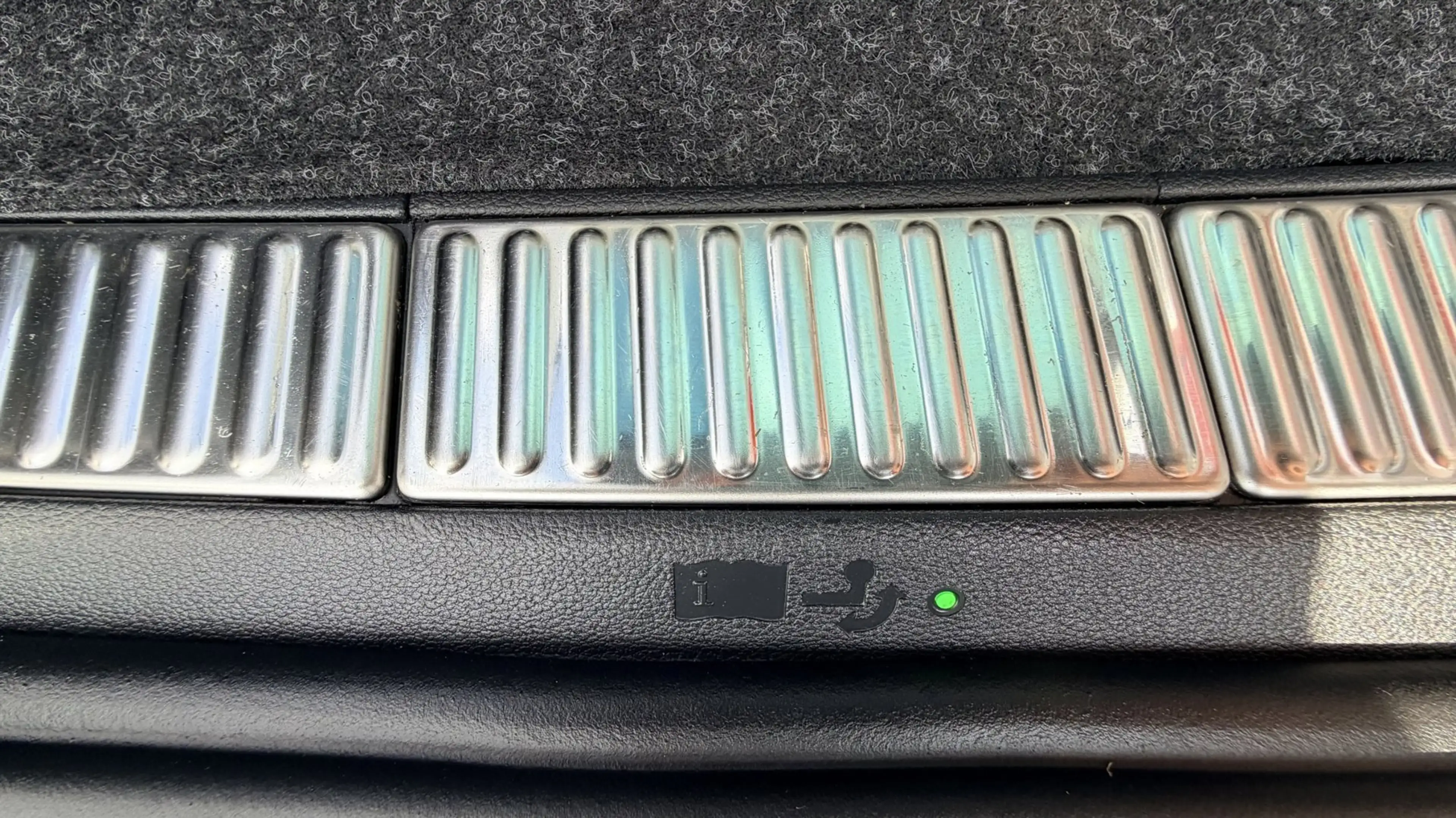 Skoda Superb Combi 1.4 TSI iV Business Edition Plus|apple car p — photo 15